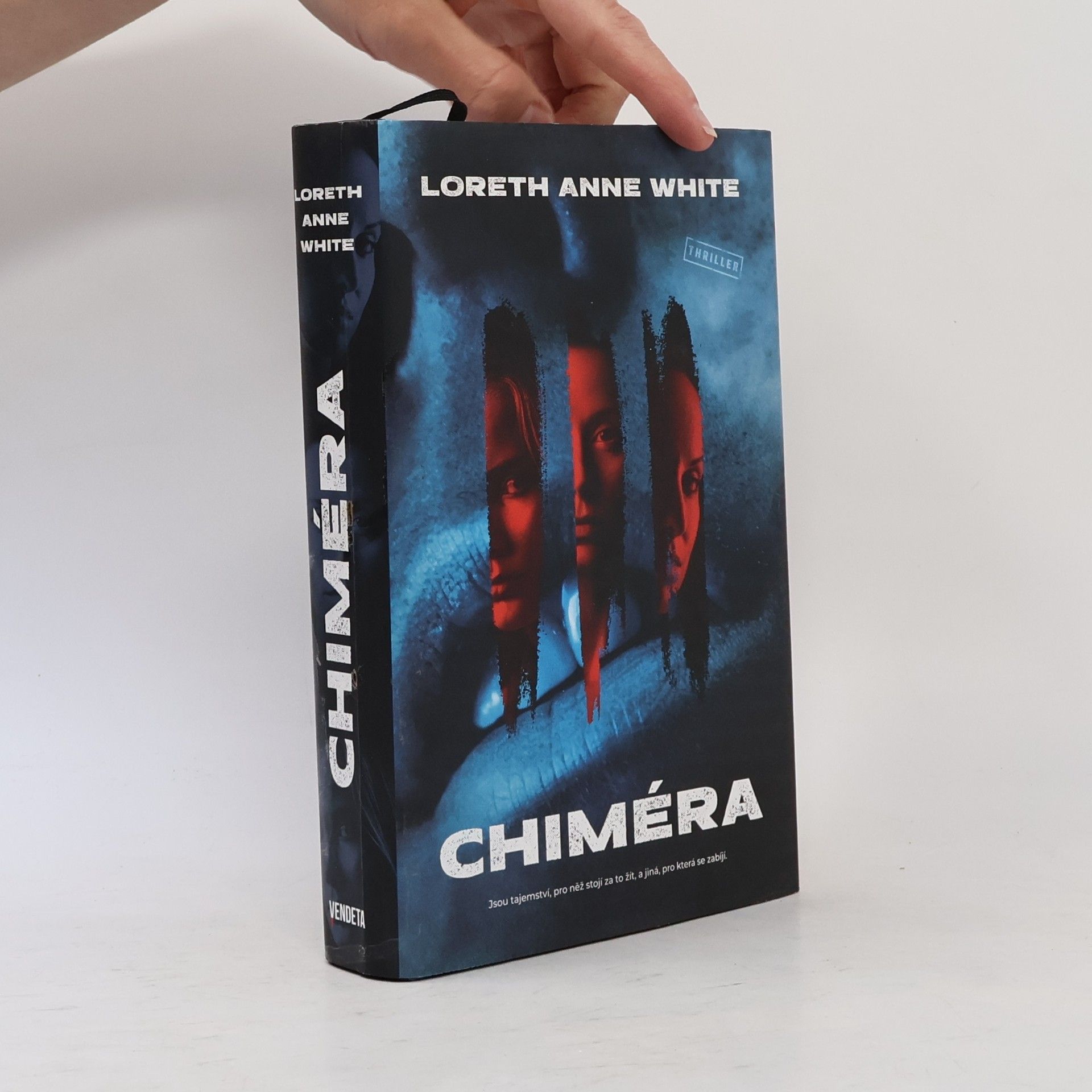 Loreth Anne White Chiméra