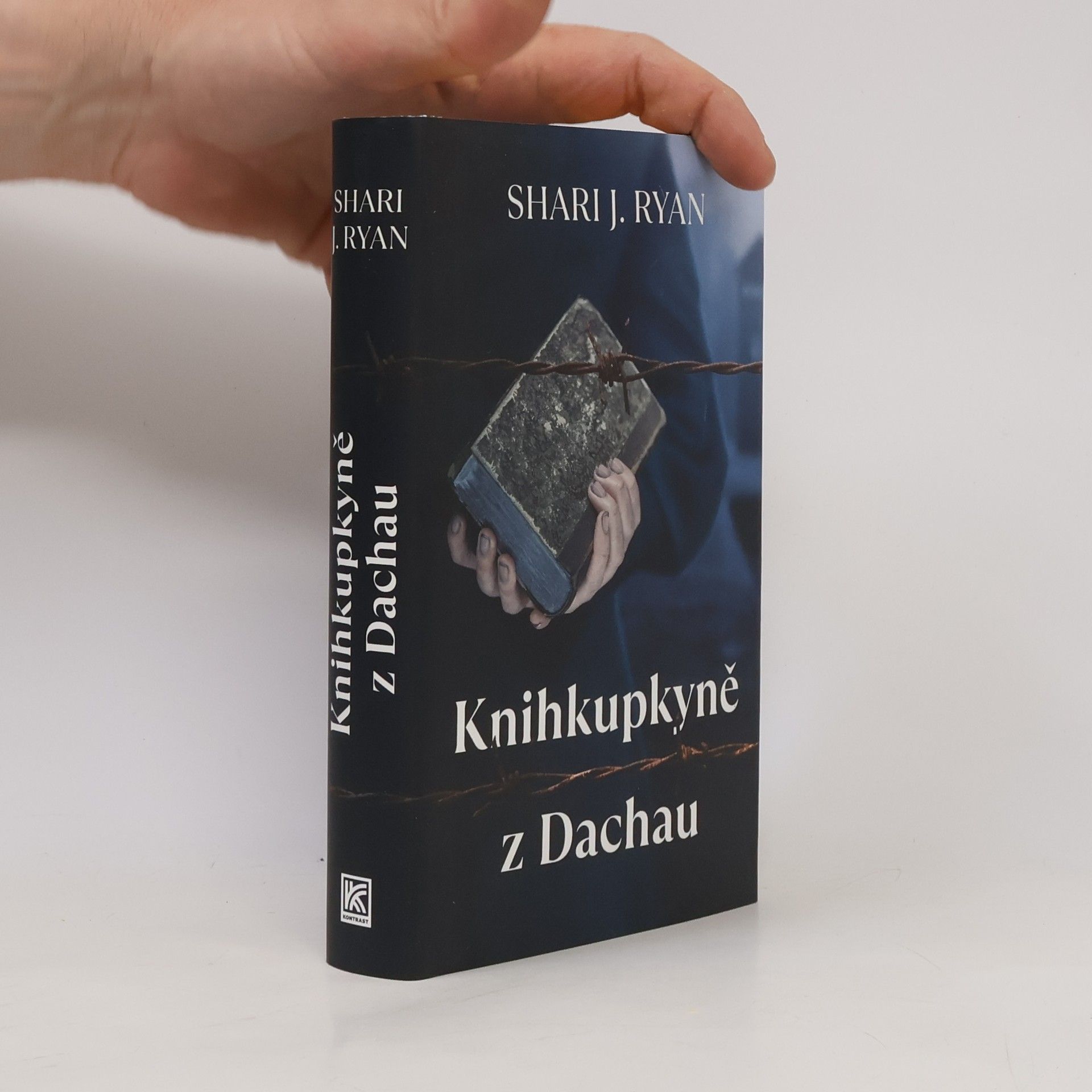 Shari J. Ryan Knihkupkyně z Dachau