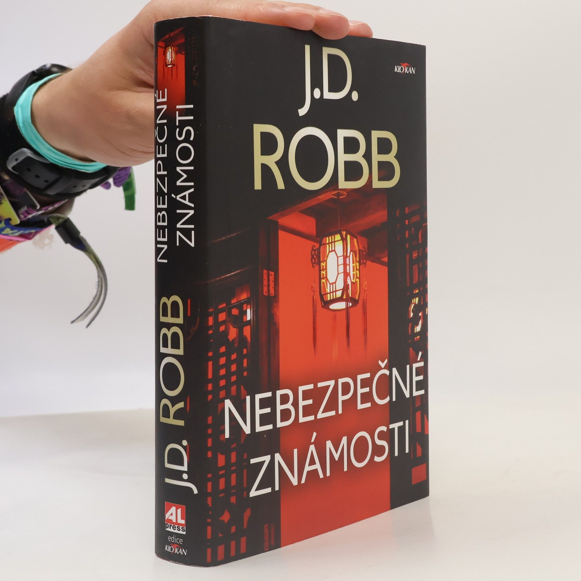 Nora Roberts Nebezpečné známosti