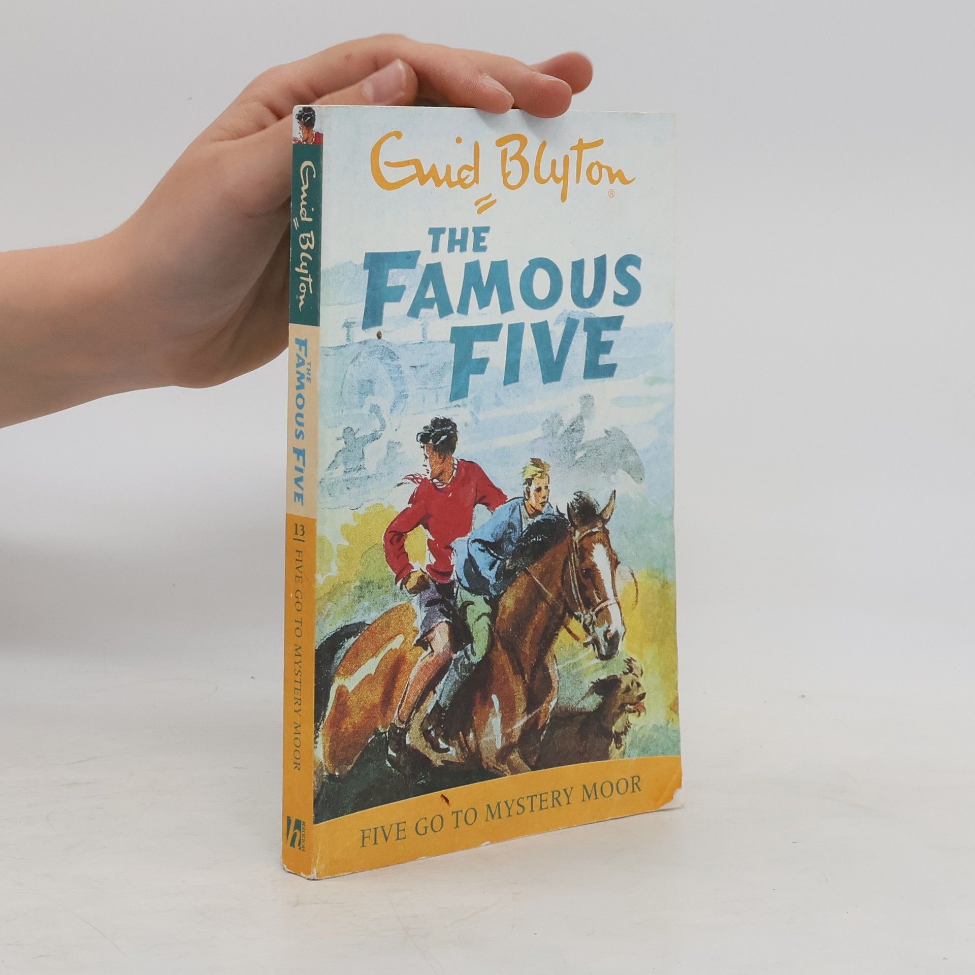 Enid Blyton The Famous Five - 13: Five Go to Mystery Moor