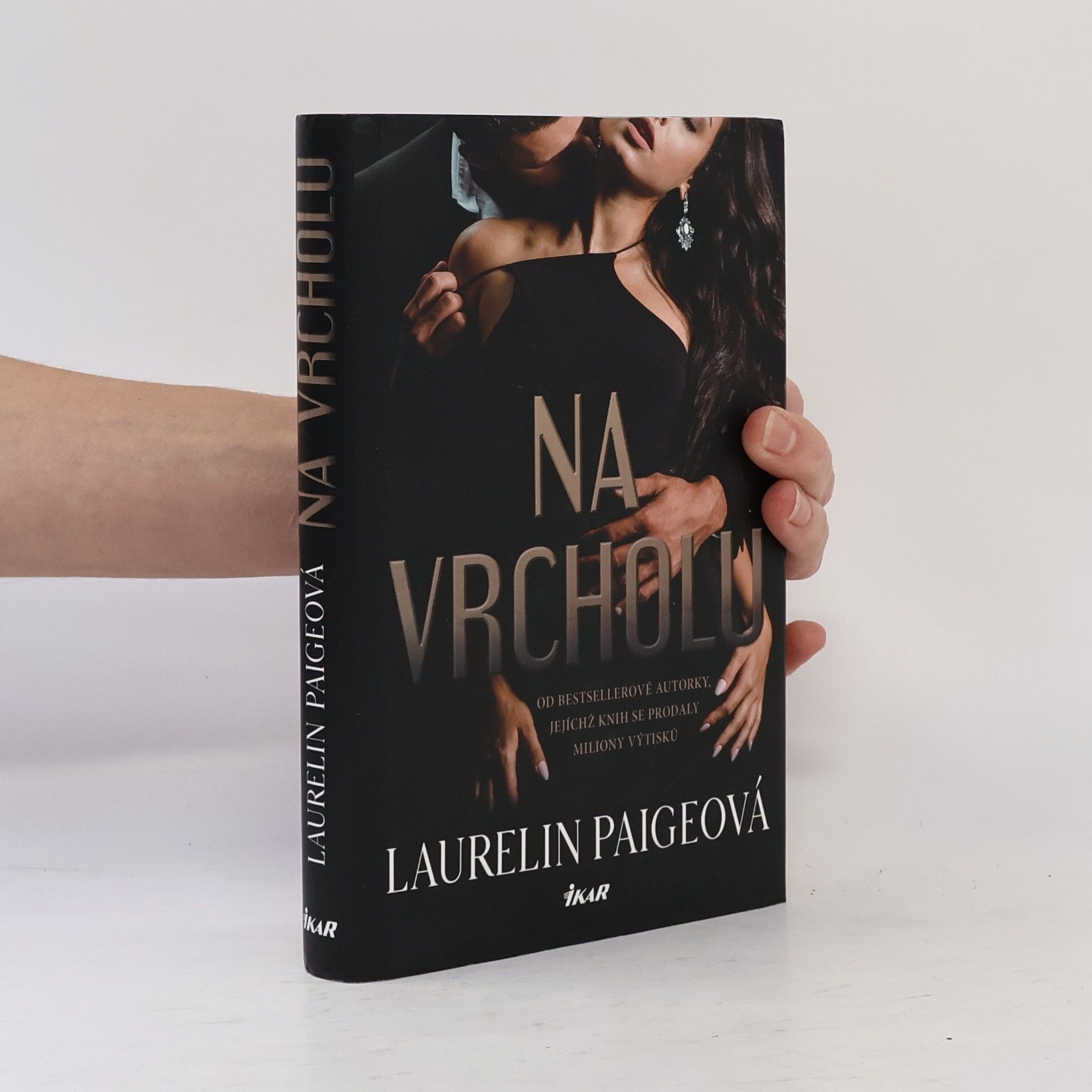 Laurelin Paige Na vrcholu