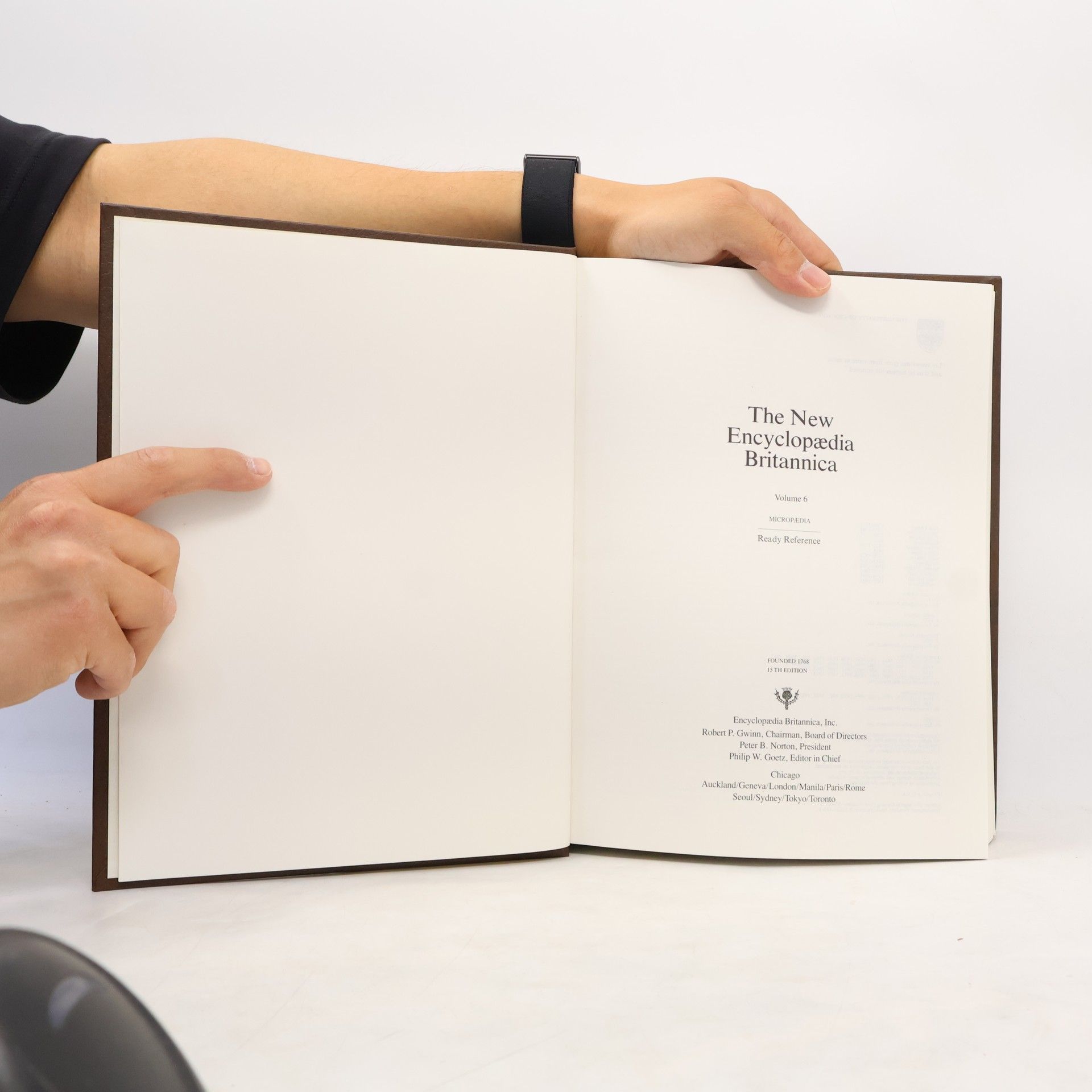 Kolektiv autorů Encyclopaedia Britannica 6