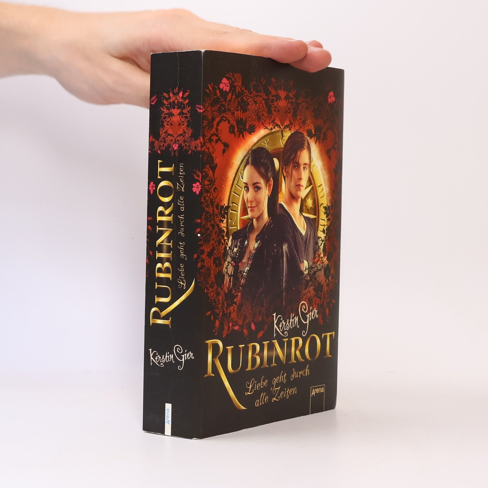 Rubinrot. Liebe geht durch alle Zeiten