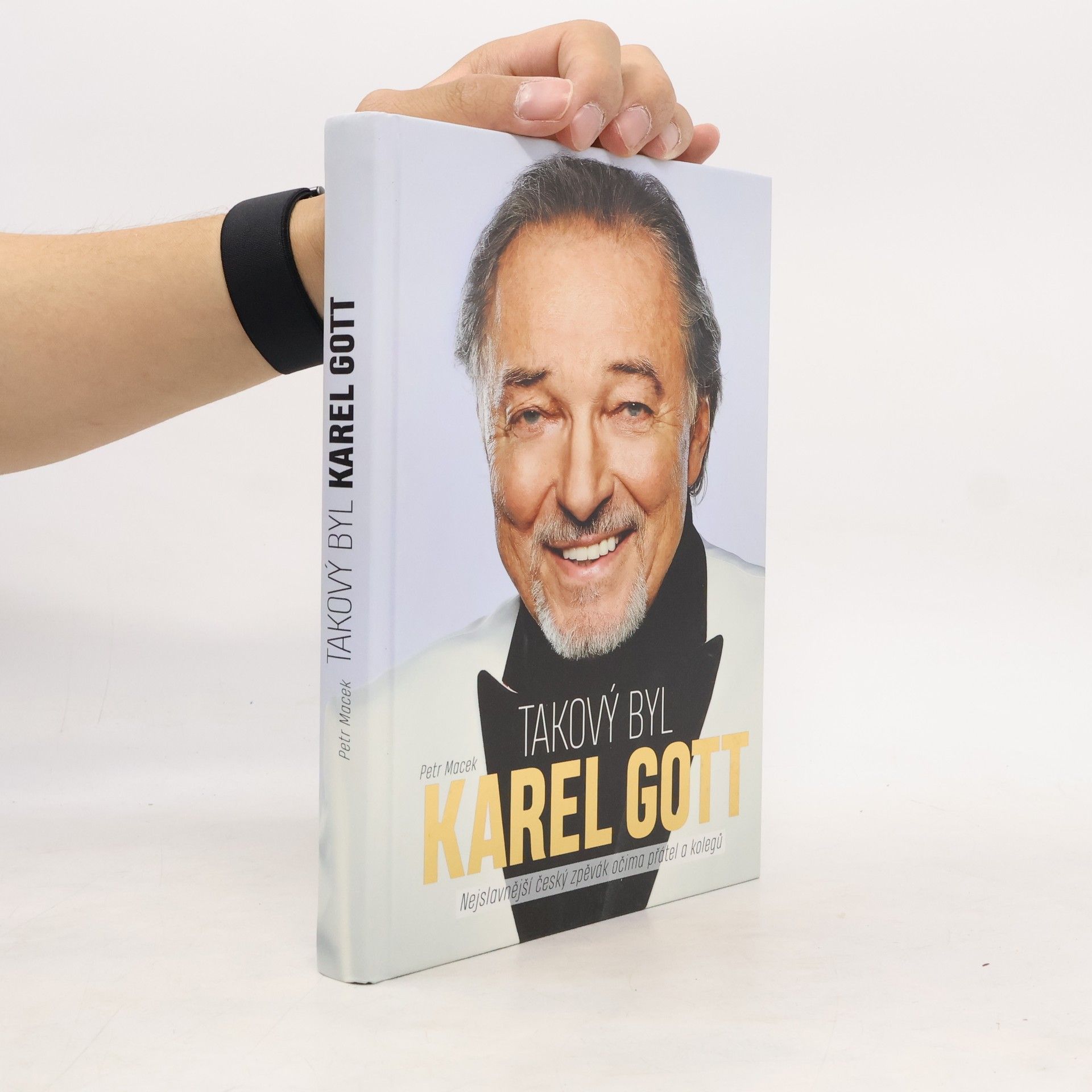Takový byl Karel Gott: Nejslavnější český zpěvák očima přátel a kolegů