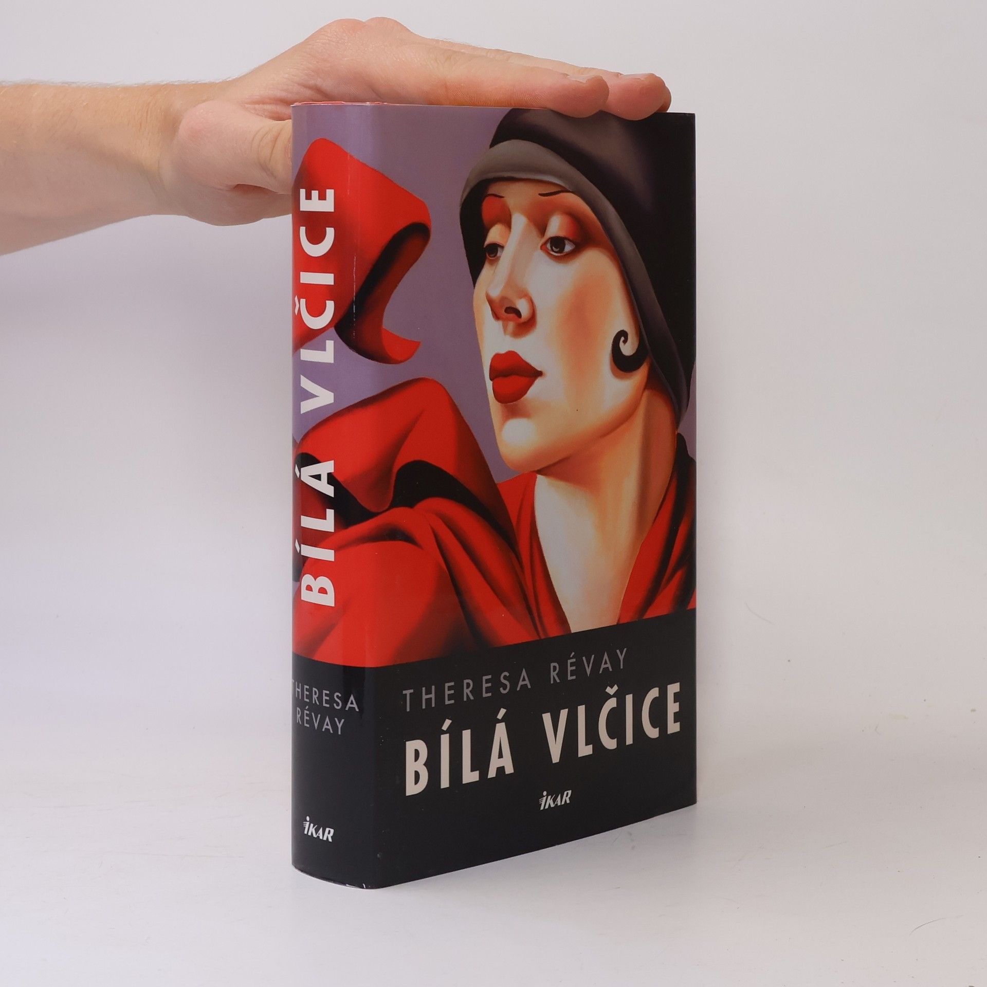 Theresa Révay Bílá vlčice