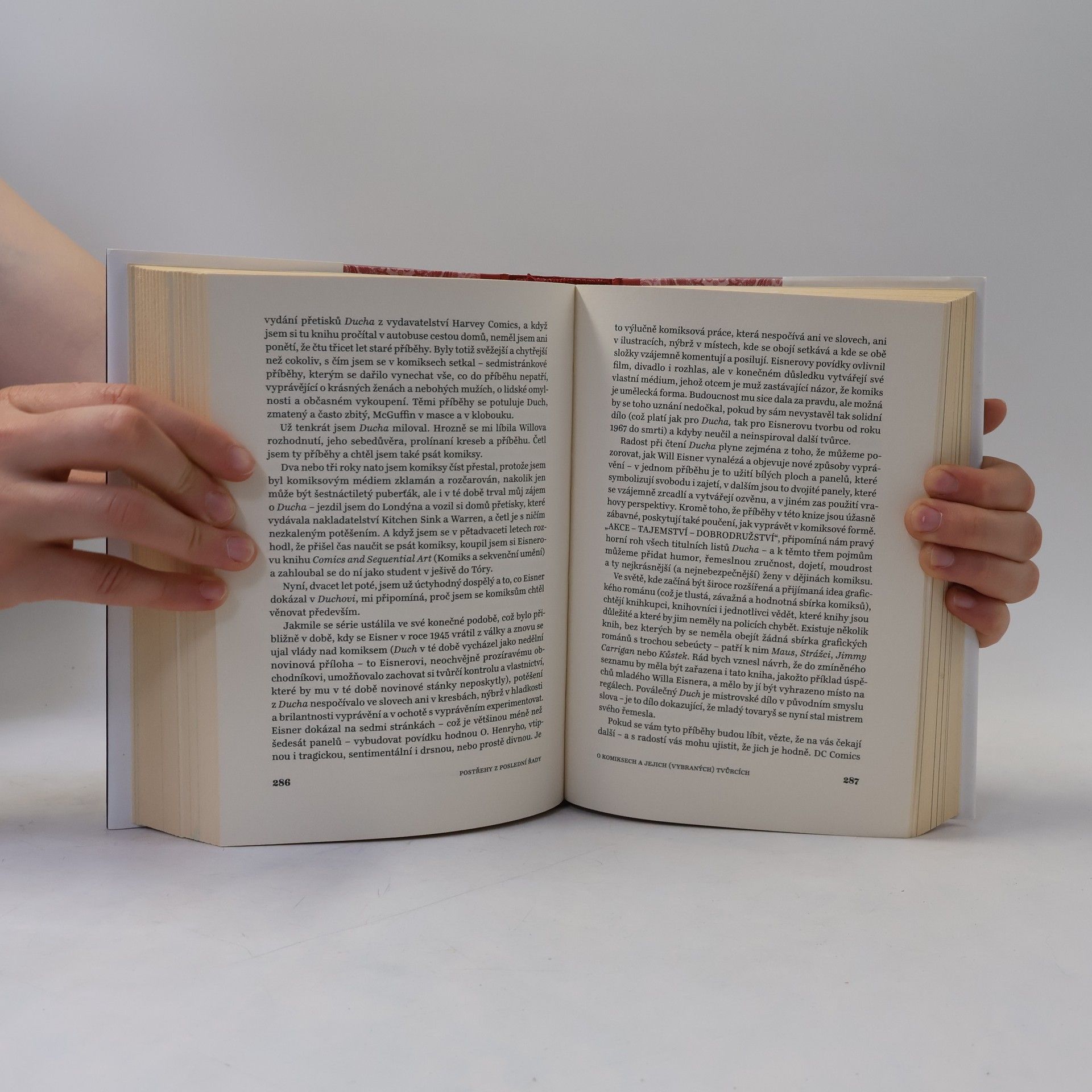 Neil Gaiman Postřehy z poslední řady: Vybrané texty