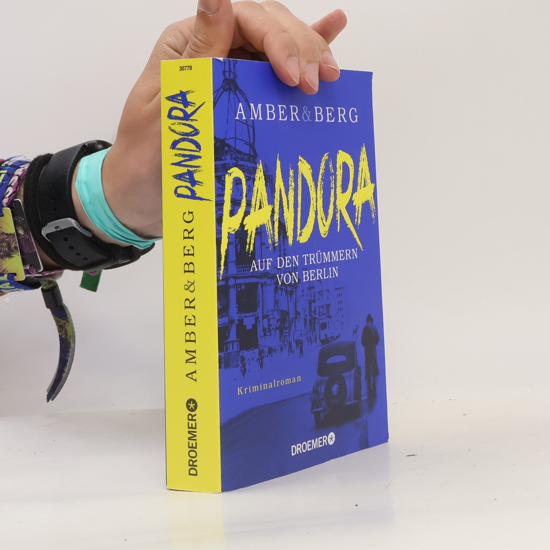 Liv Amber Pandora