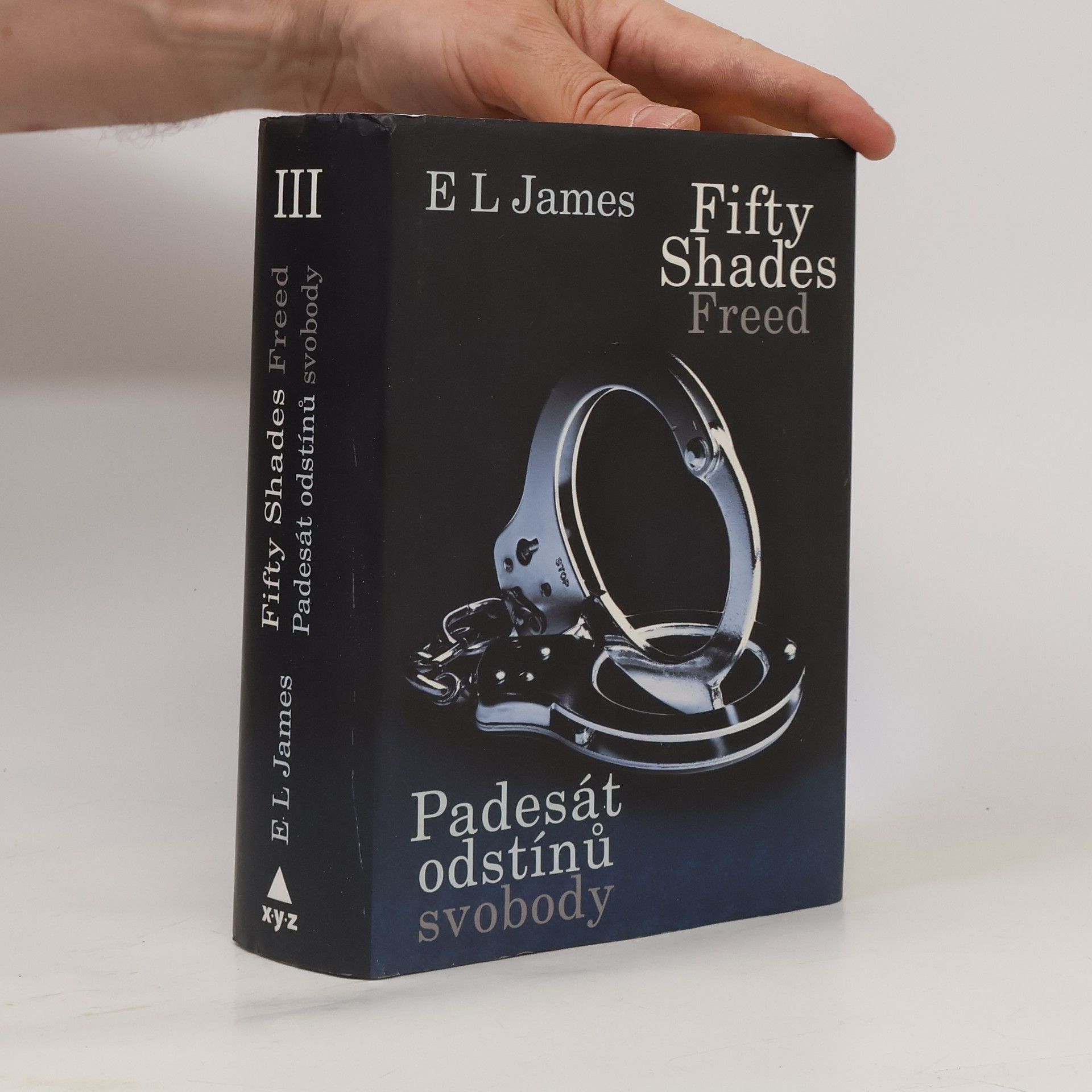E. L. James Padesát odstínů svobody