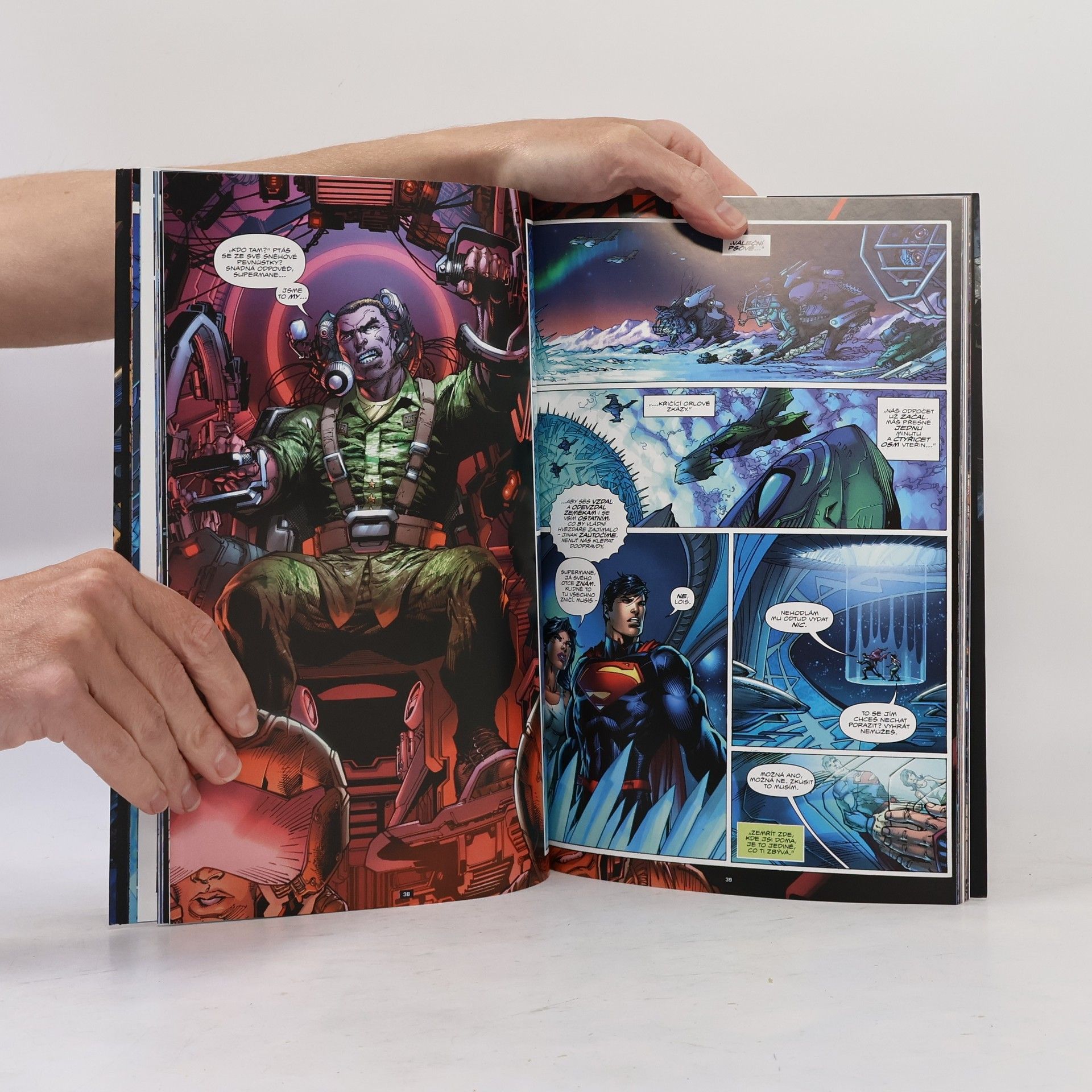 Scott Snyder Superman Nespoutaný: Kniha druhá