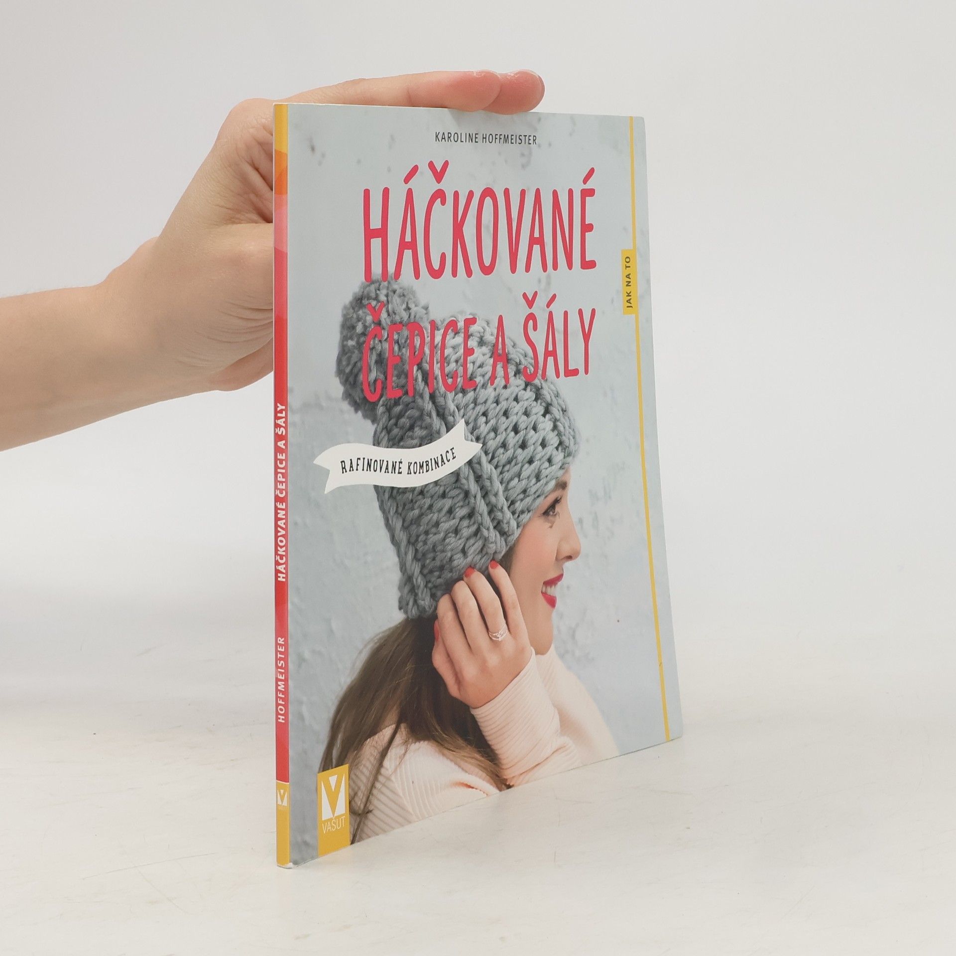 Karoline Hoffmeister Háčkované čepice a šály: rafinované kombinace