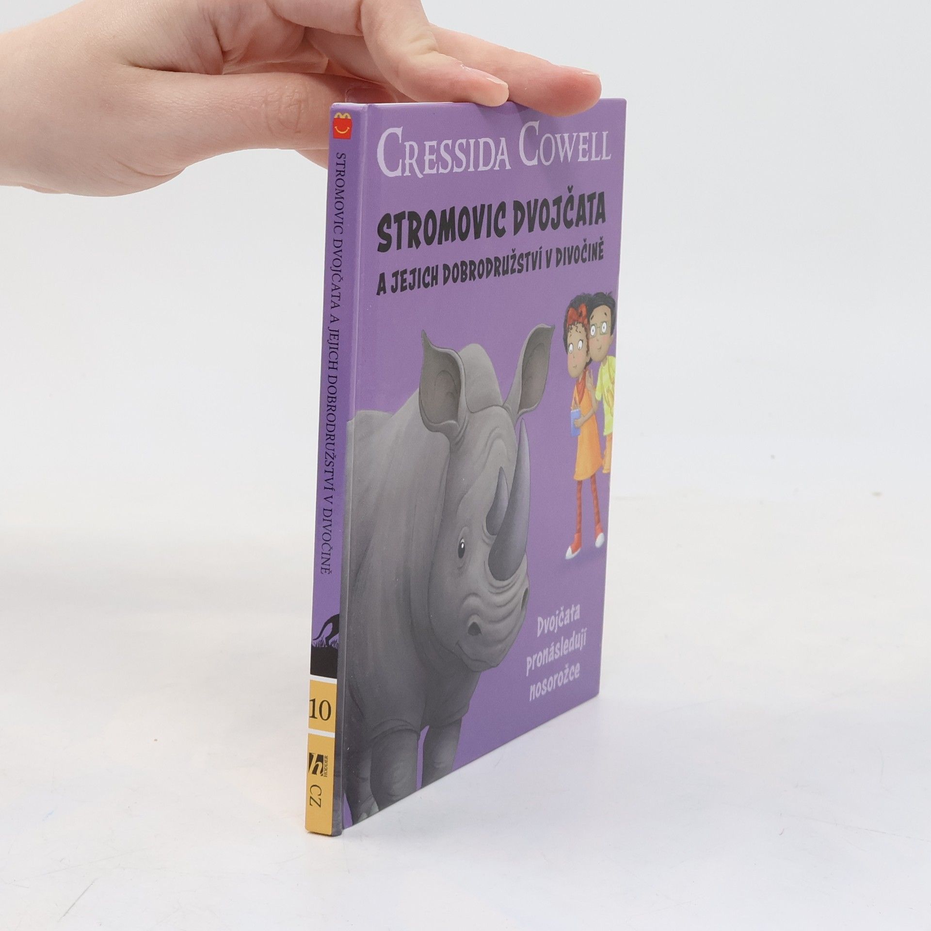 Cressida Cowell Dvojčata pronásledují nosorožce