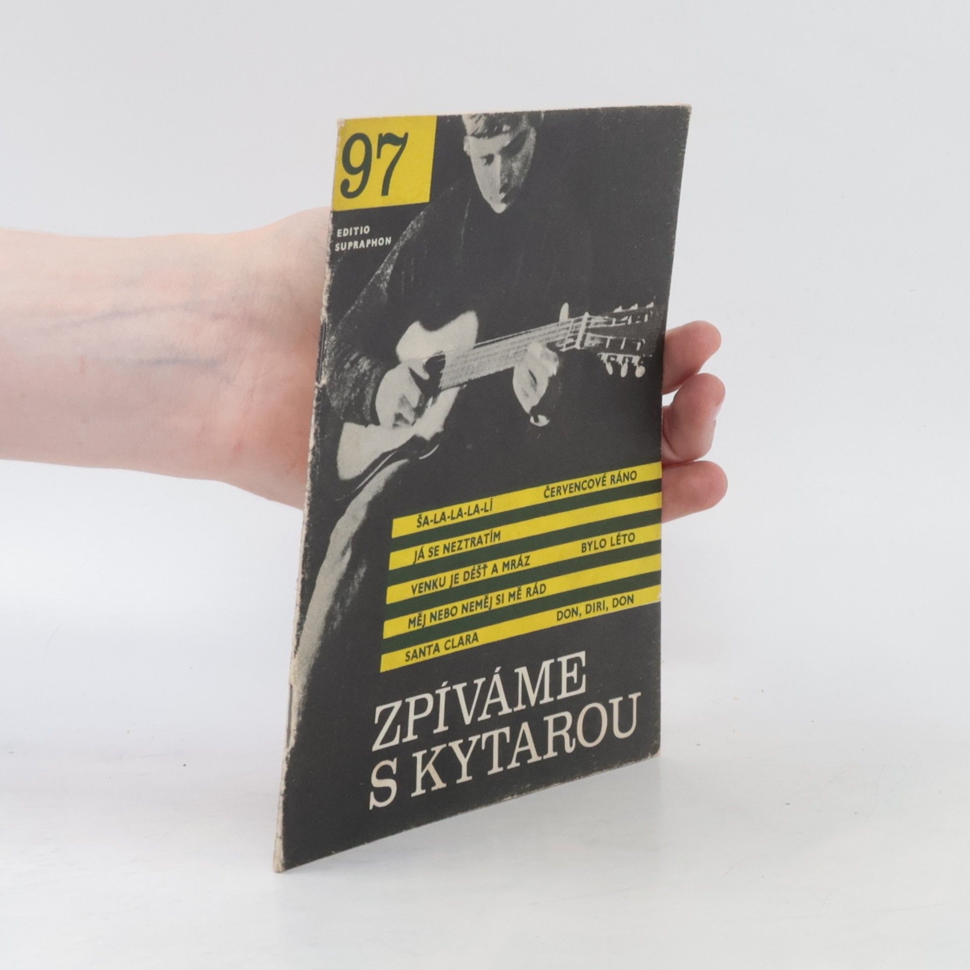 Various authors zpíváme s kytarou 97