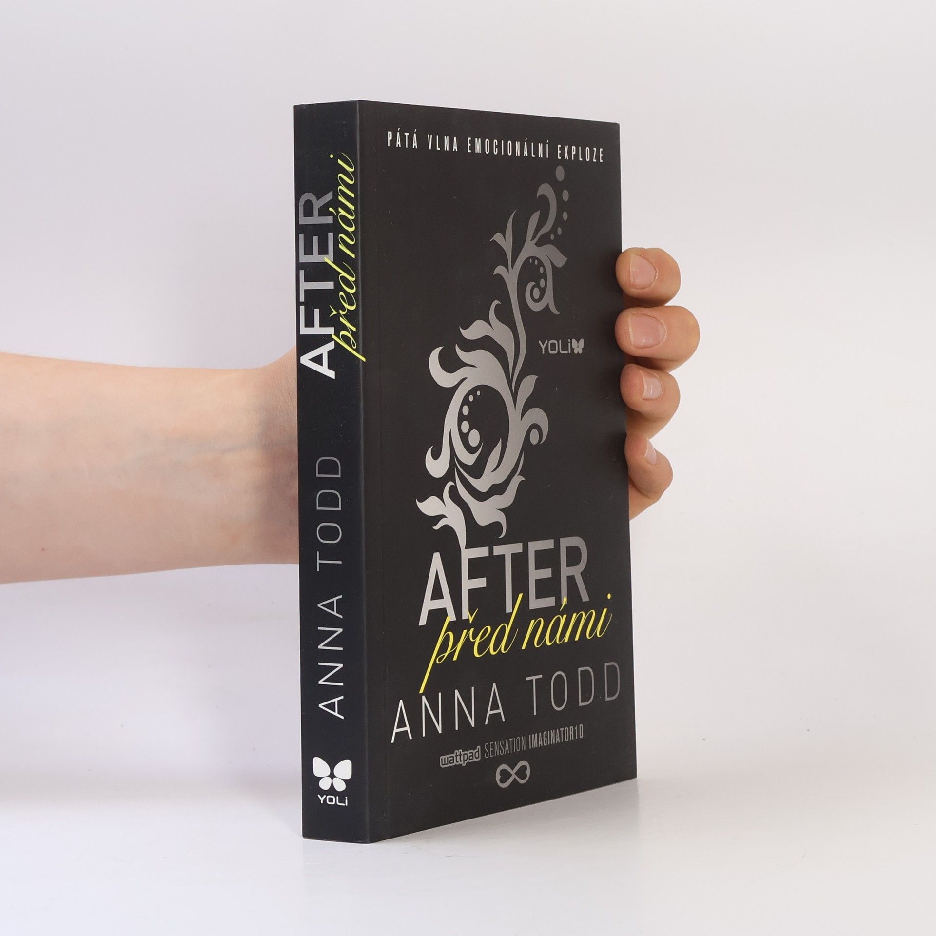 Anna Todd After 5. Před námi
