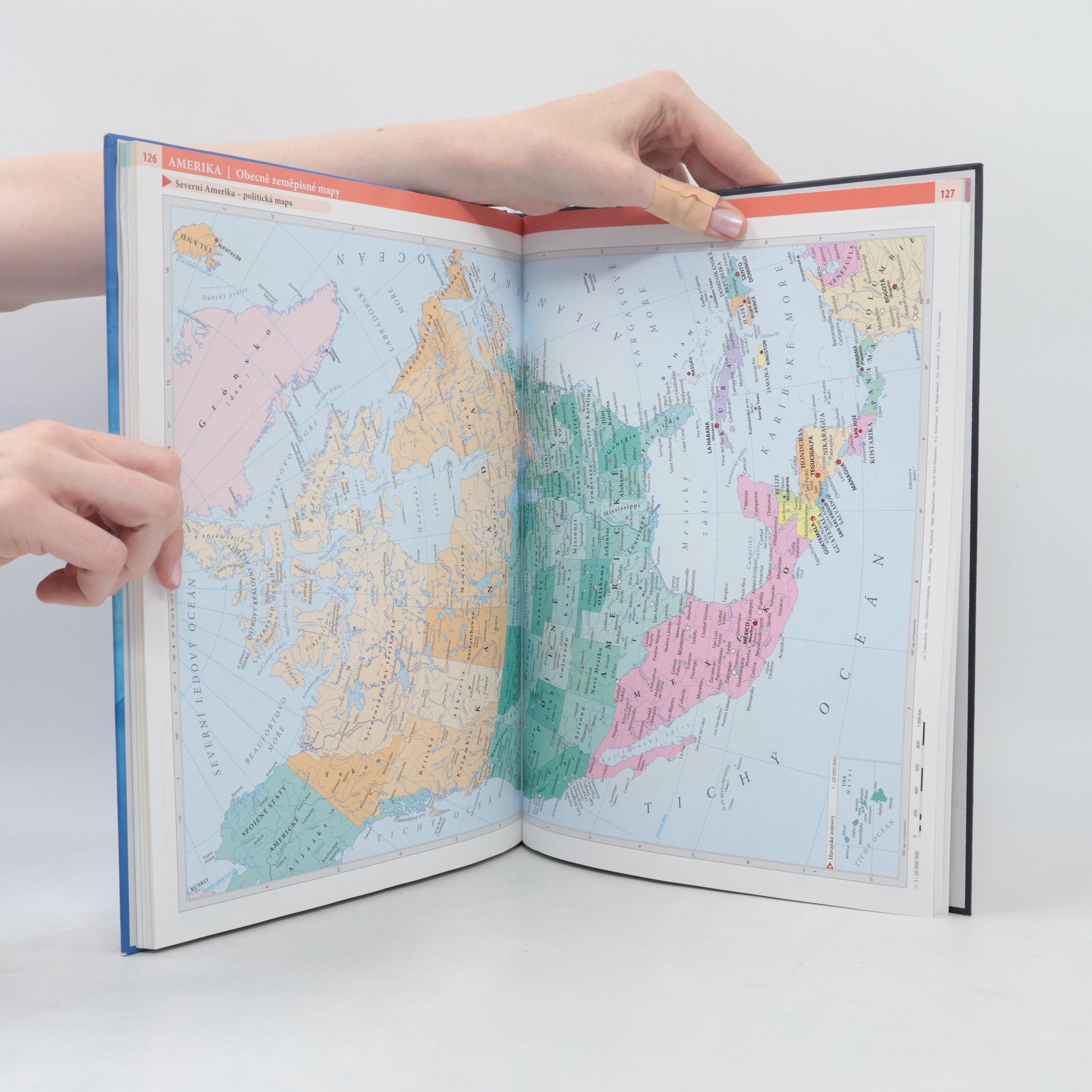Autores varios Školní atlas světa