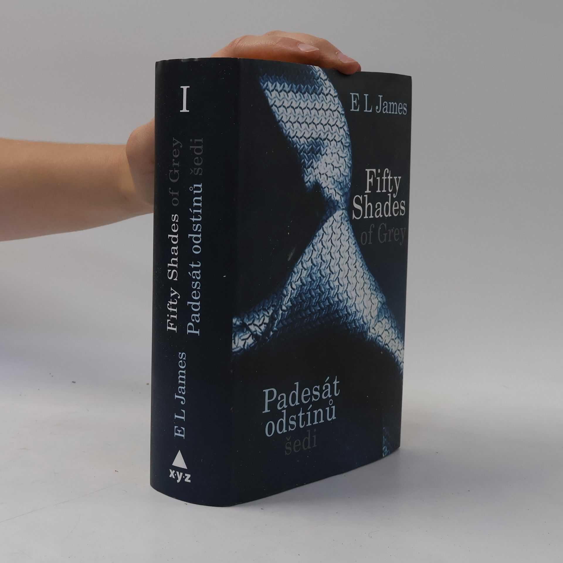 E. L. James Padesát odstínů šedi
