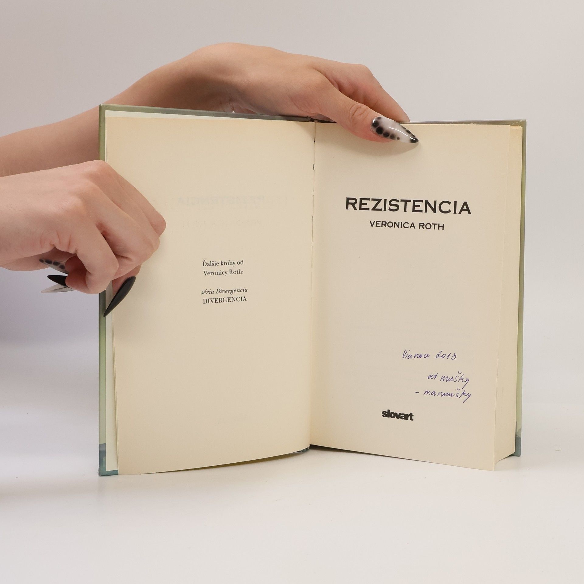 Veronica Roth Rezistencia