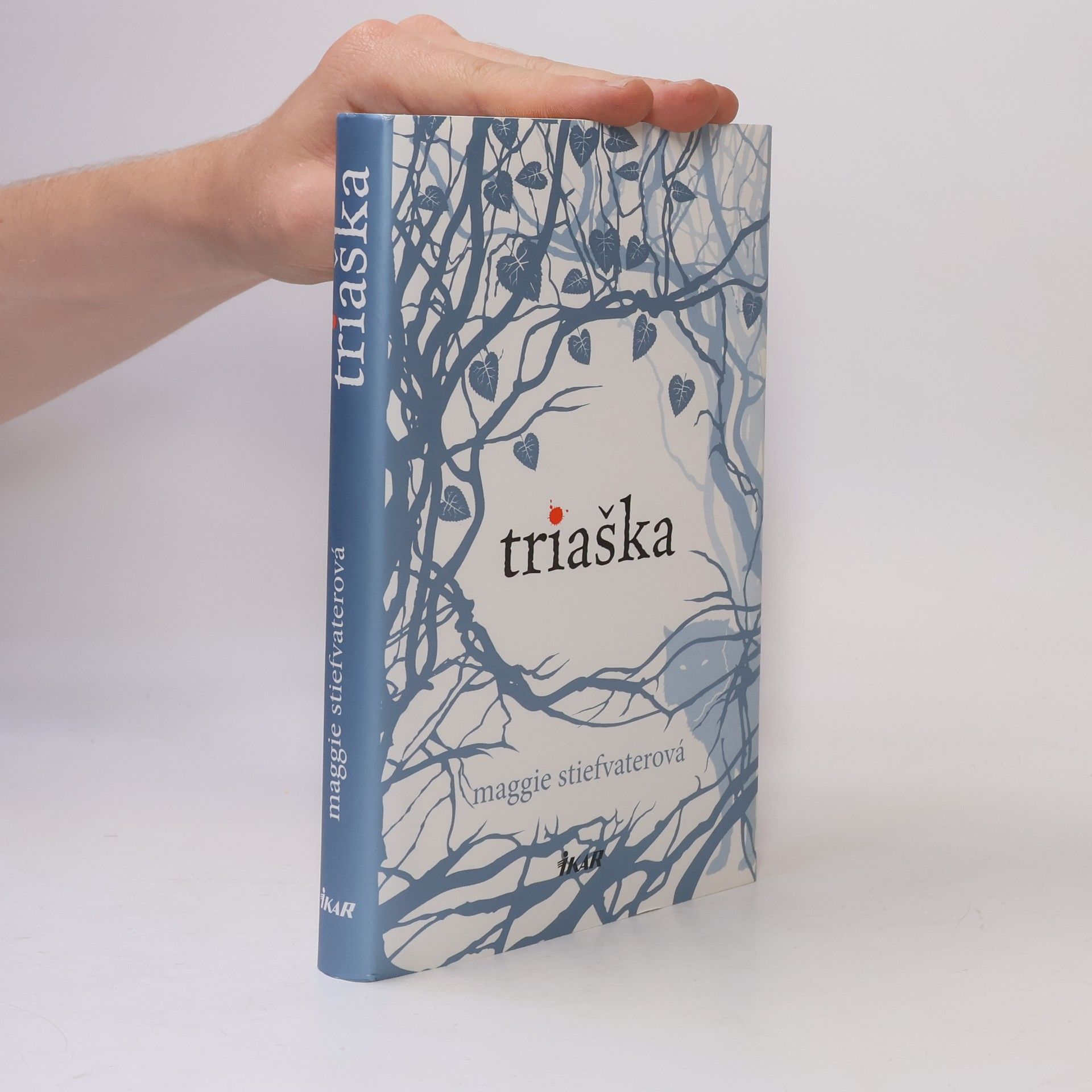 Maggie Stiefvater Triaška