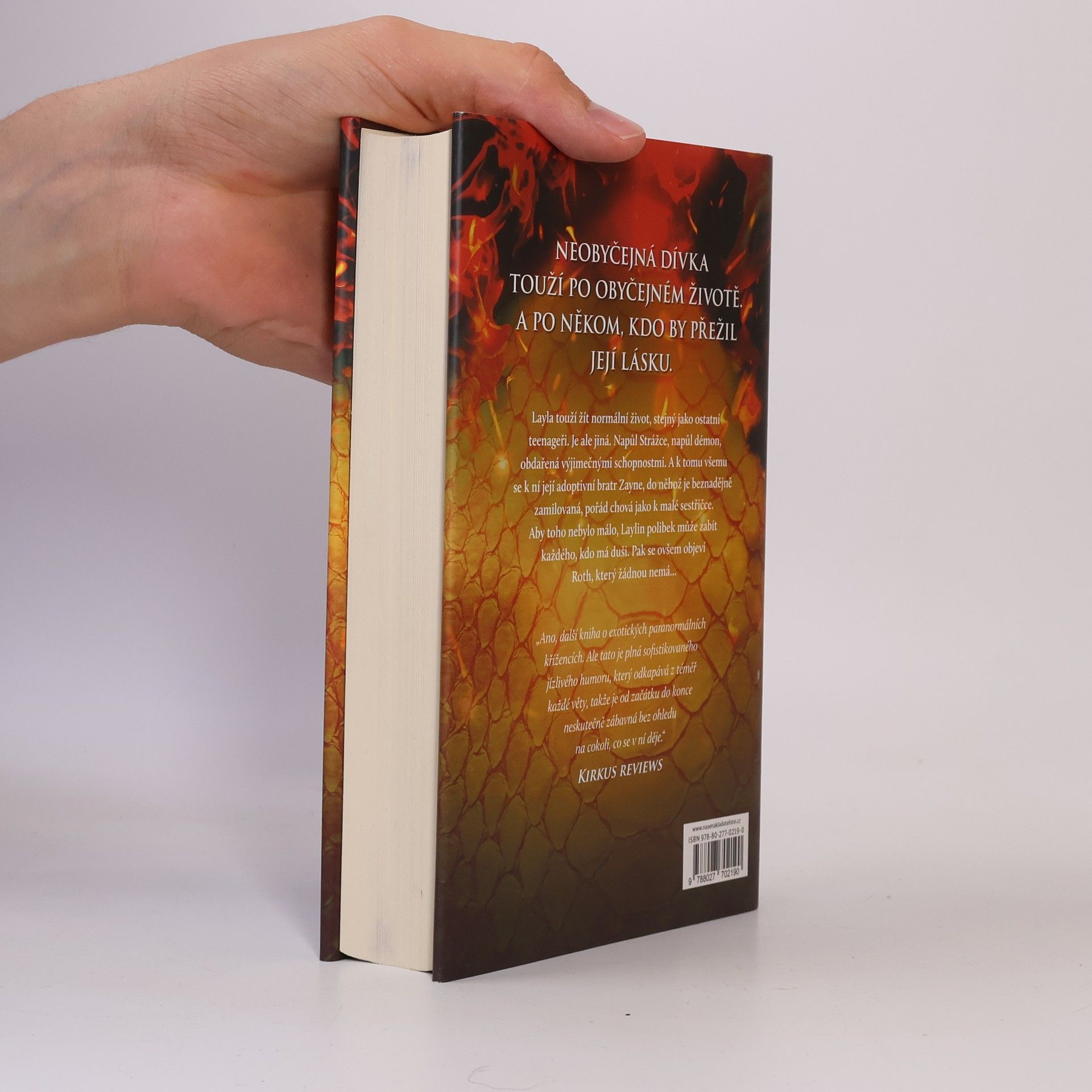 Jennifer L. Armentrout Polibek bez duše