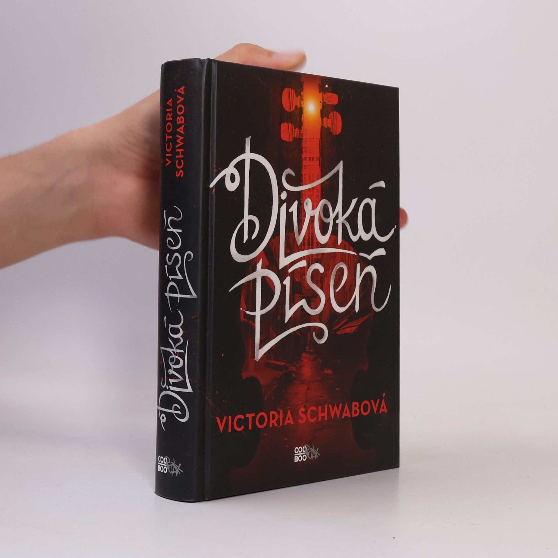 V. E. Schwab Divoká píseň