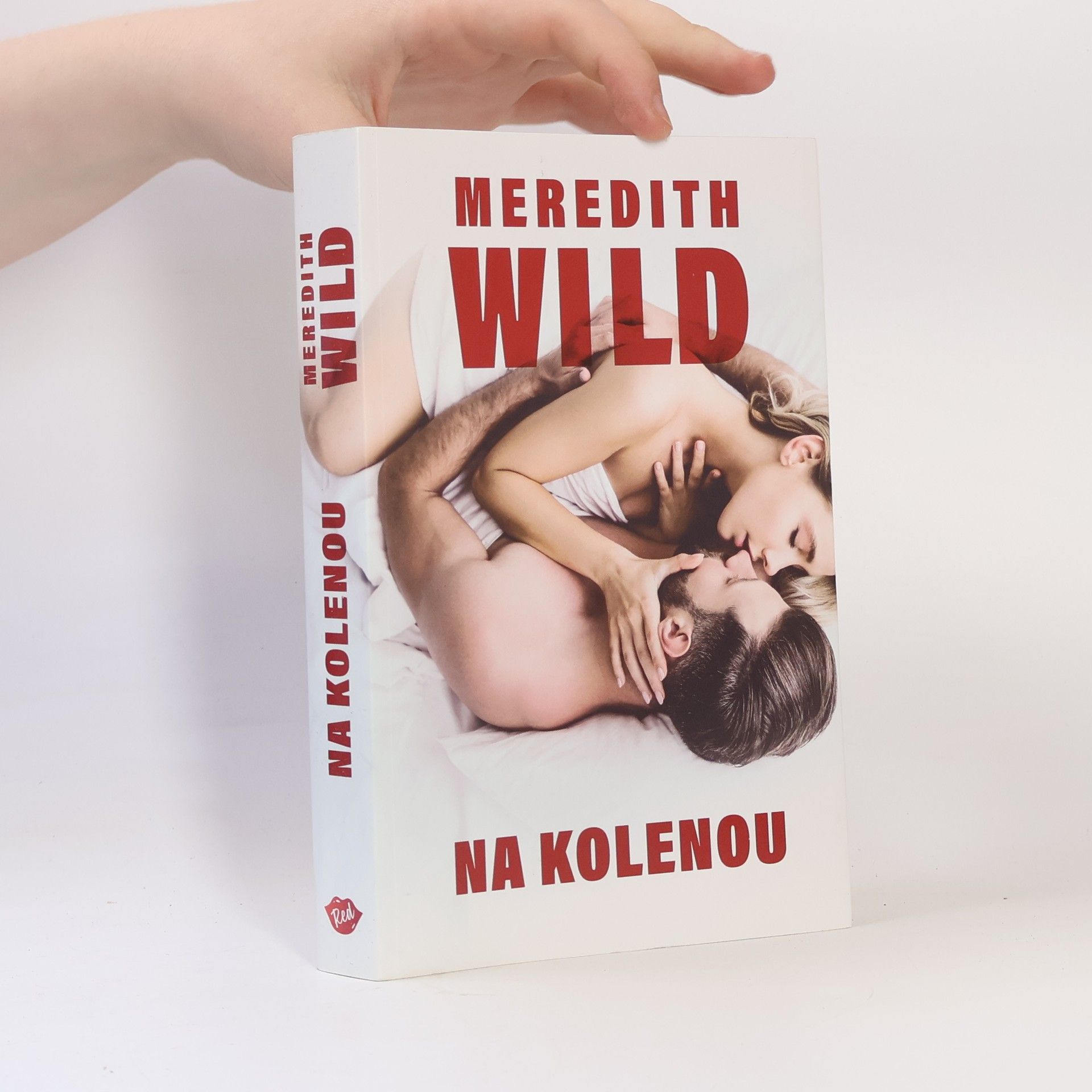 Meredith Wild Na kolenou