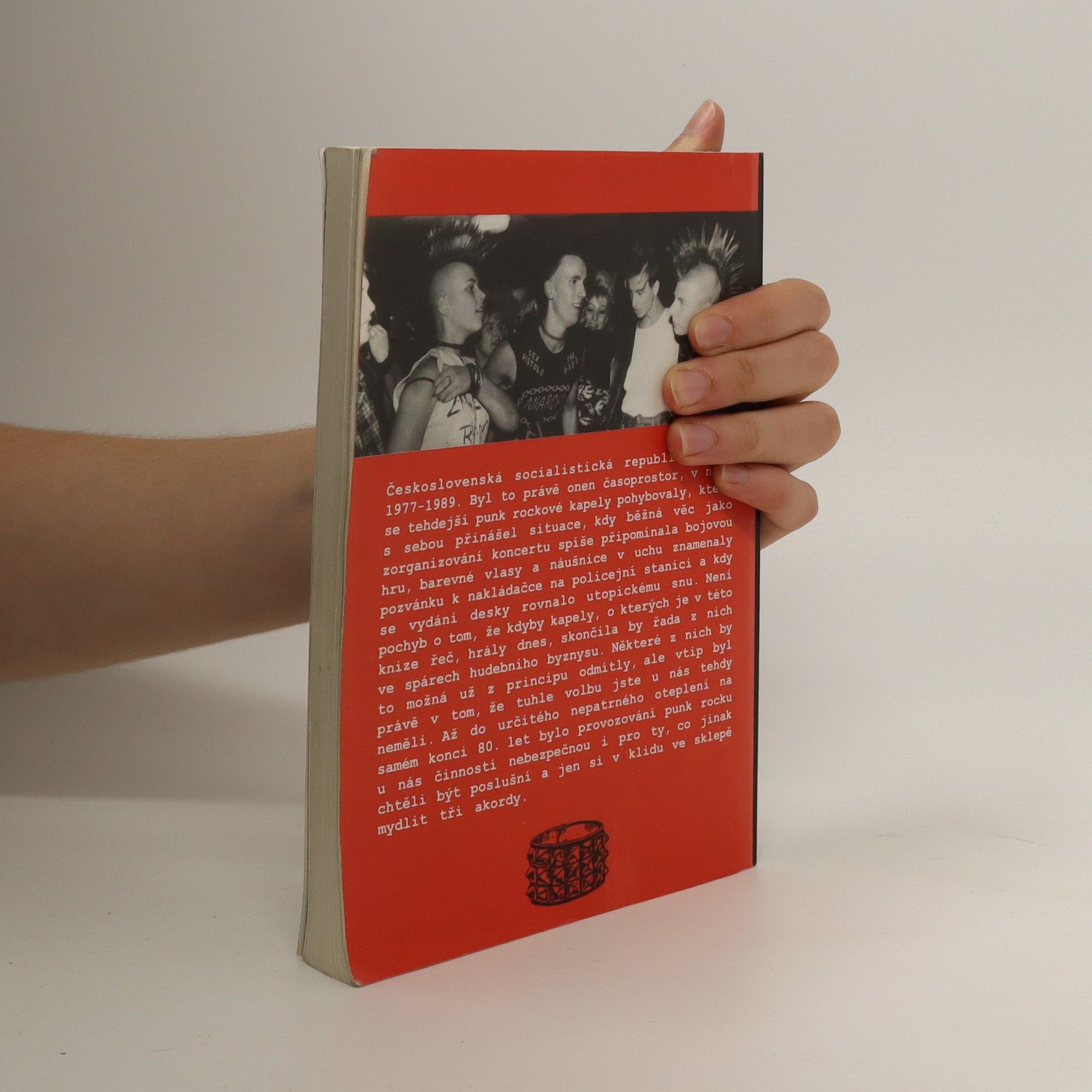 Various authors Kytary a řev aneb co bylo za zdí