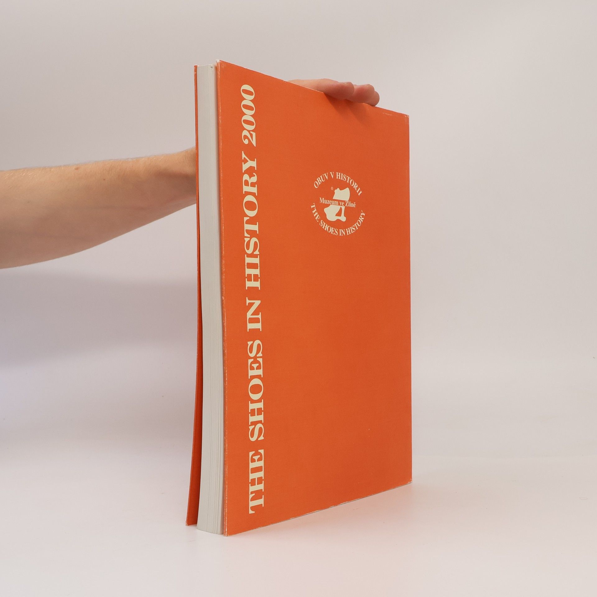 Various authors Obuv v historii 2000