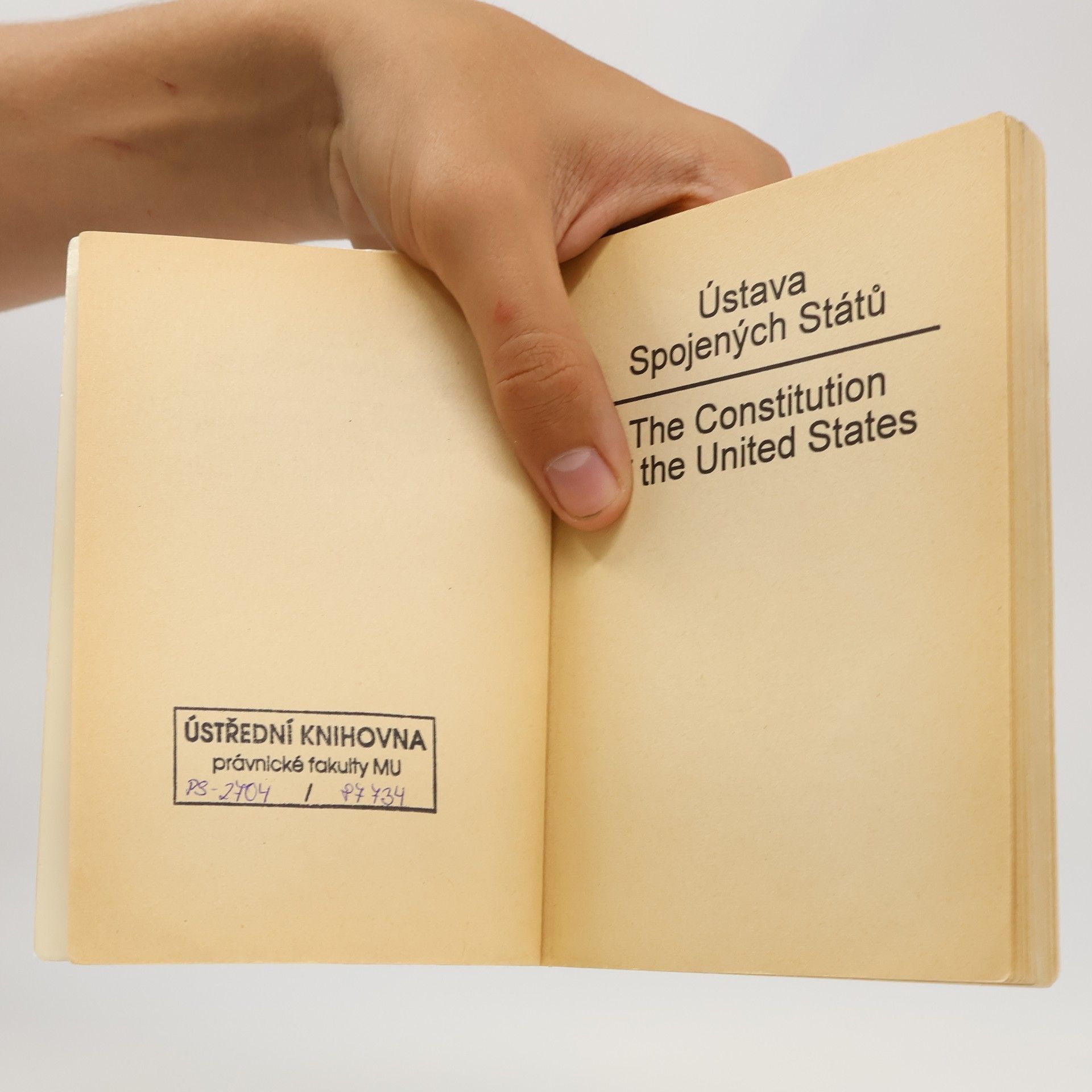 Various authors Ústava Spojených Států. The Constitution of the United States