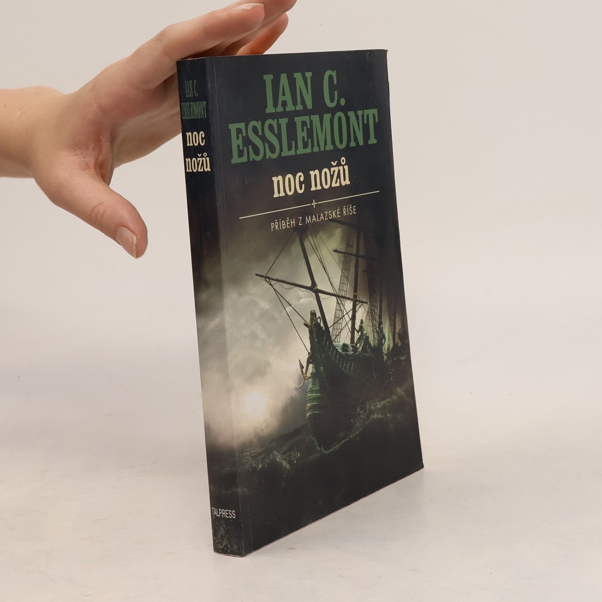 Ian Cameron Esslemont Noc nožů