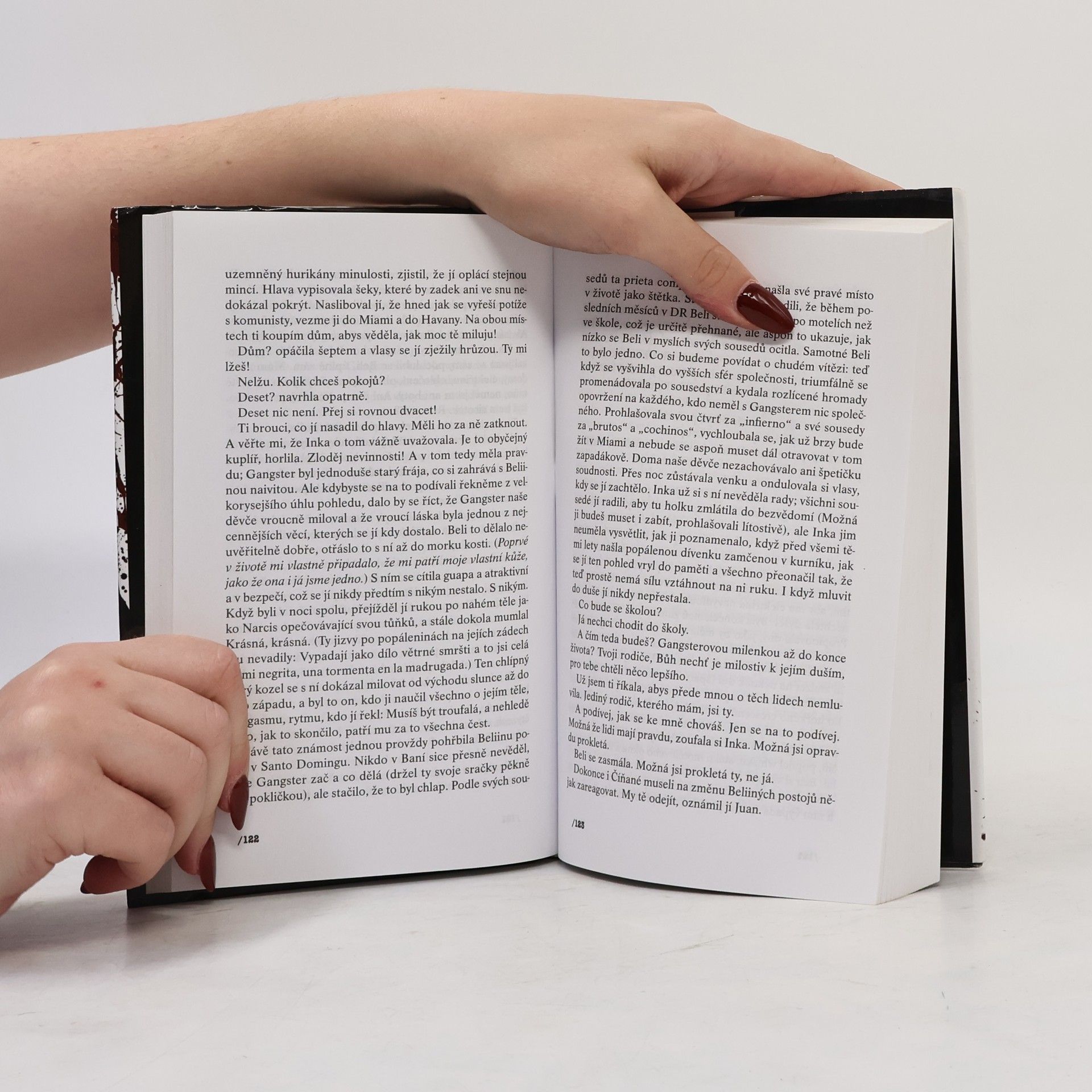 Junot Díaz Krátký, leč divuplný život Oskara Wajda