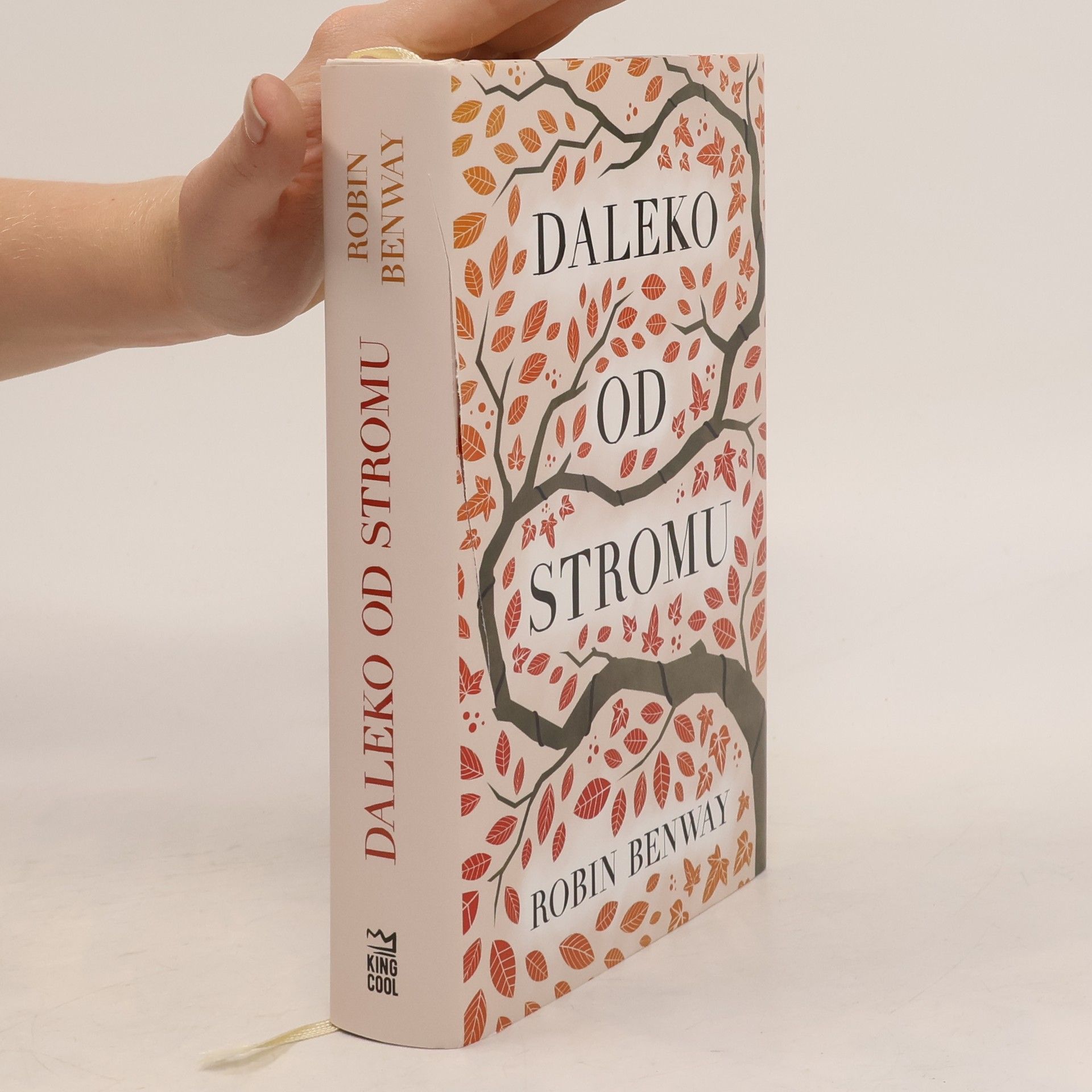 Robin Benway Daleko od stromu