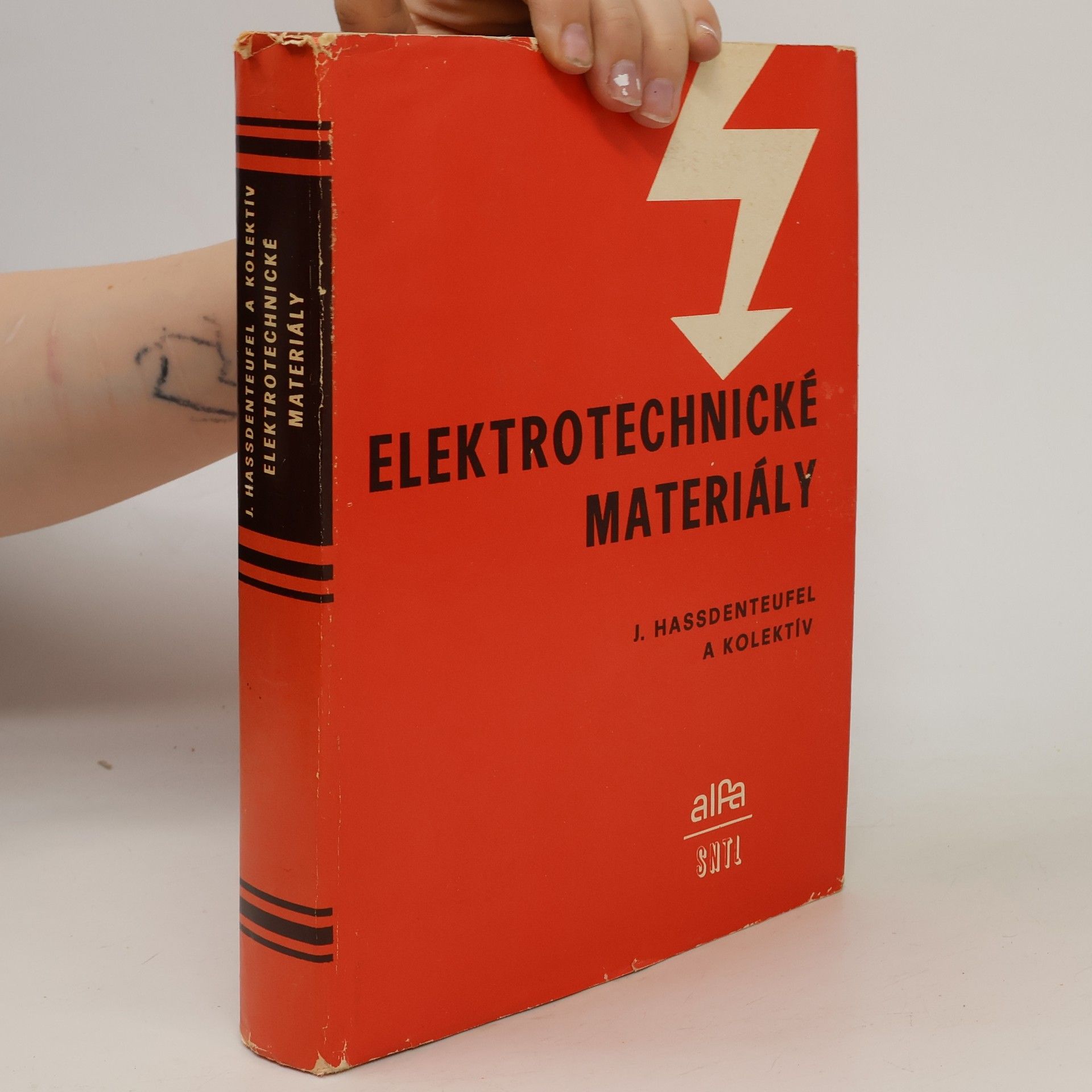 AA.VV. Elektrotechnické materiály