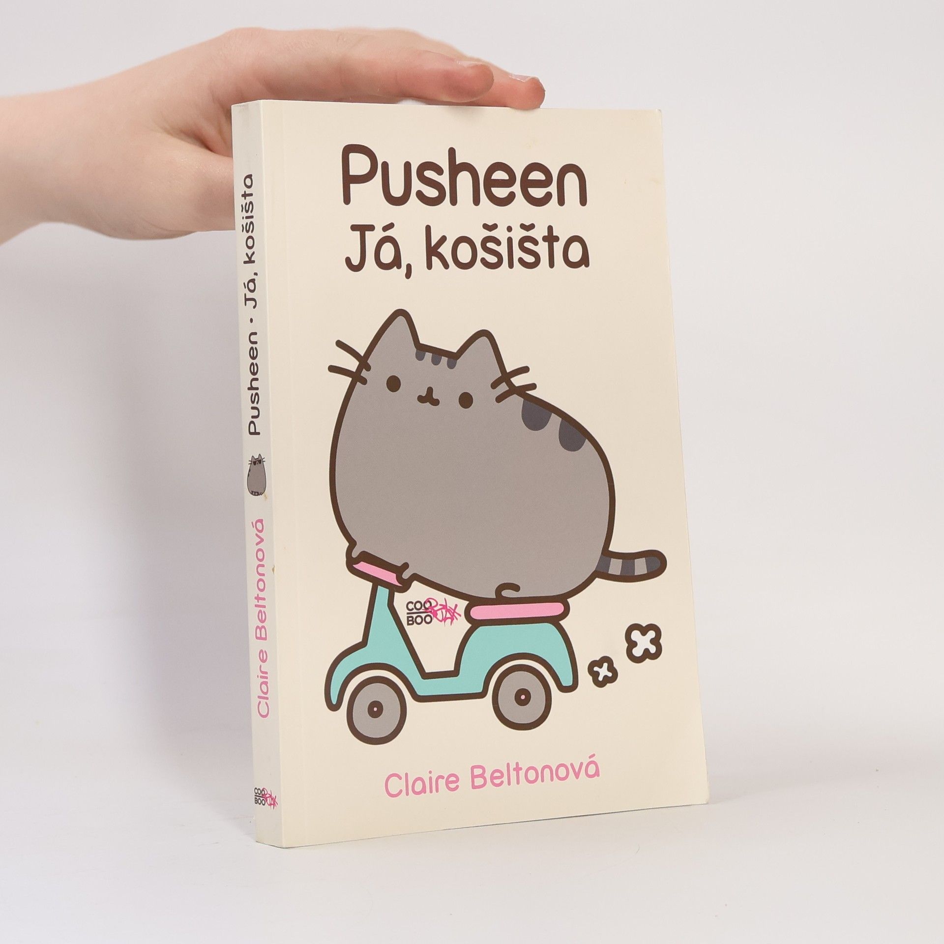 Claire Belton Pusheen. Já, košišta