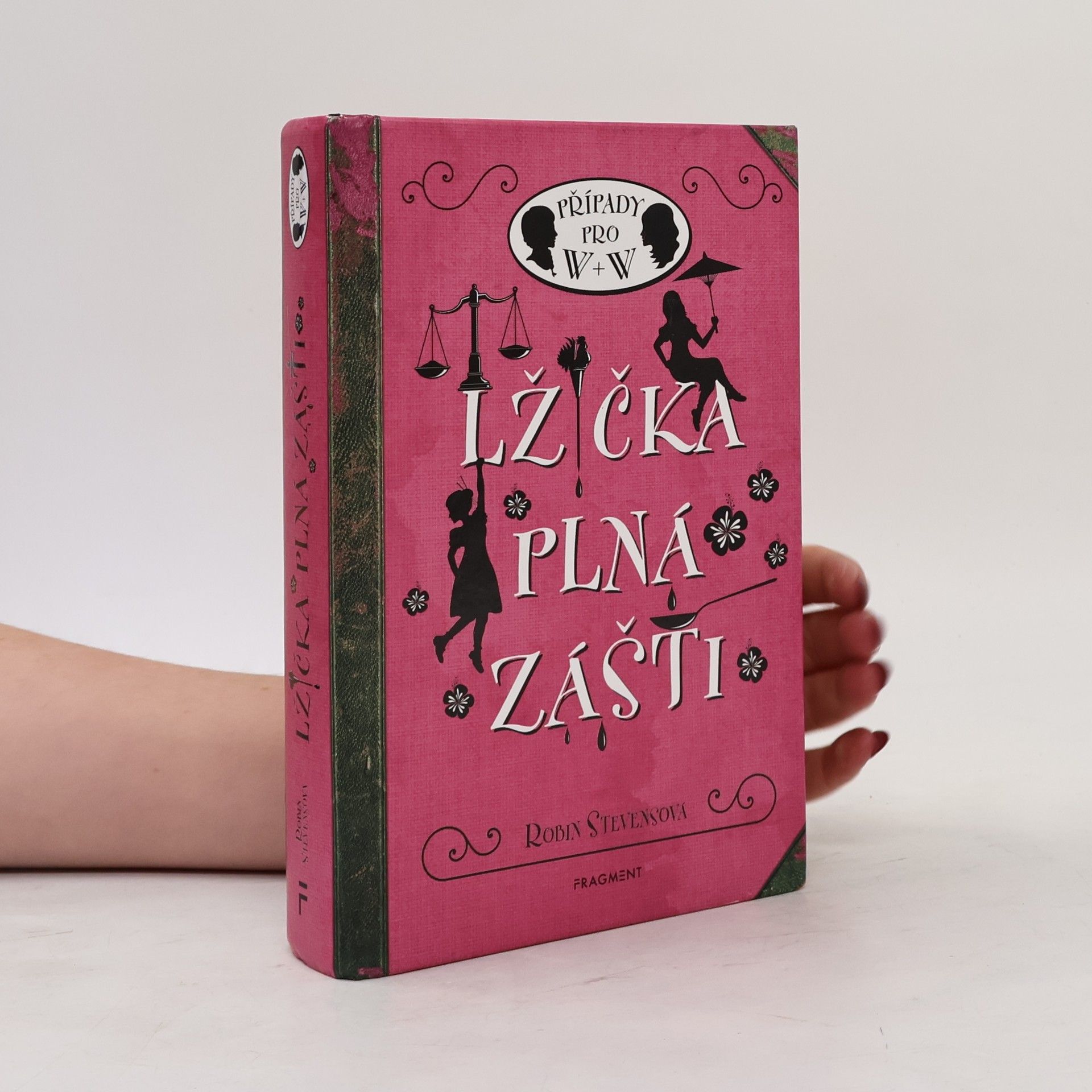 Robin Stevens Lžička plná zášti
