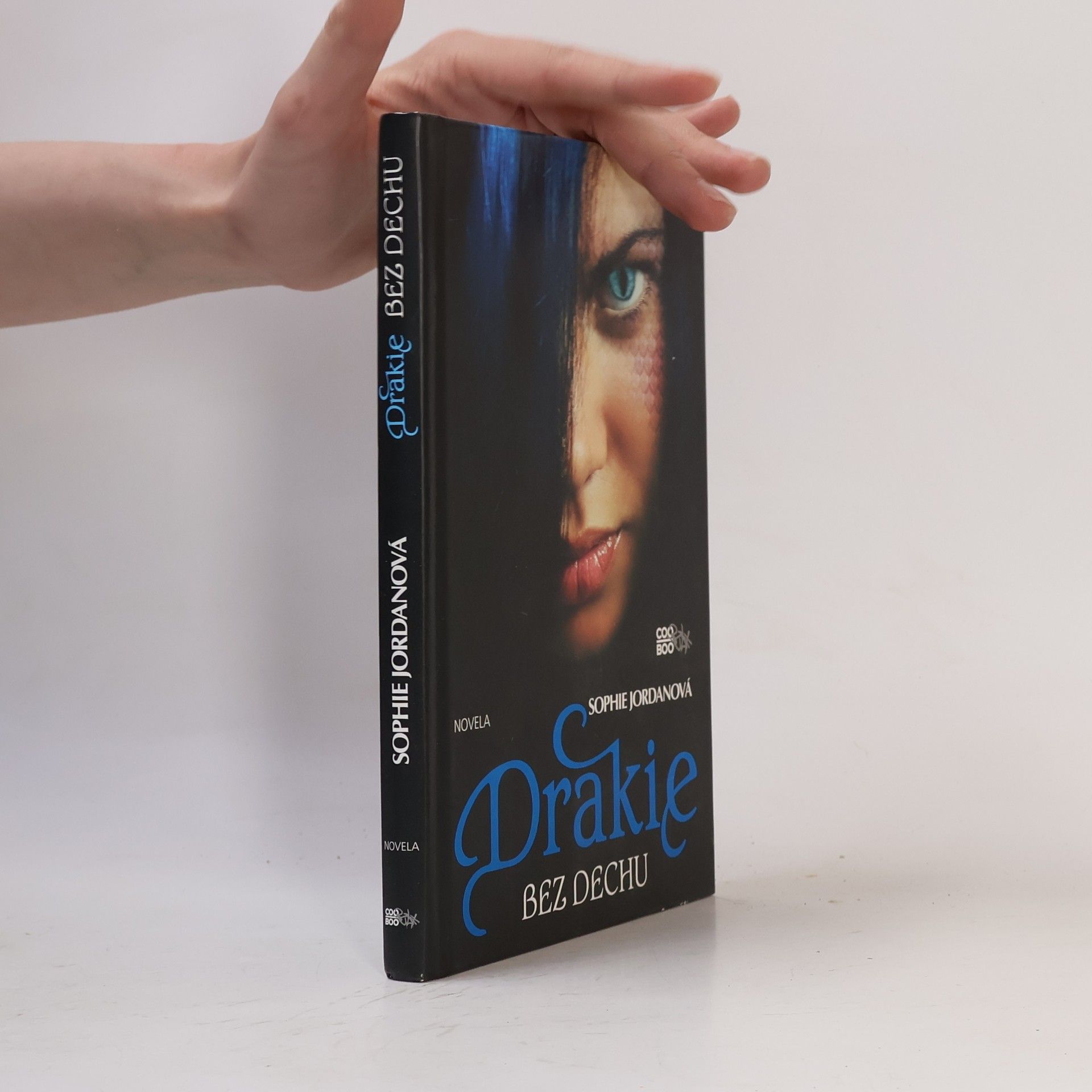 Sophie Jordan Bez dechu. Drakie. 4. díl