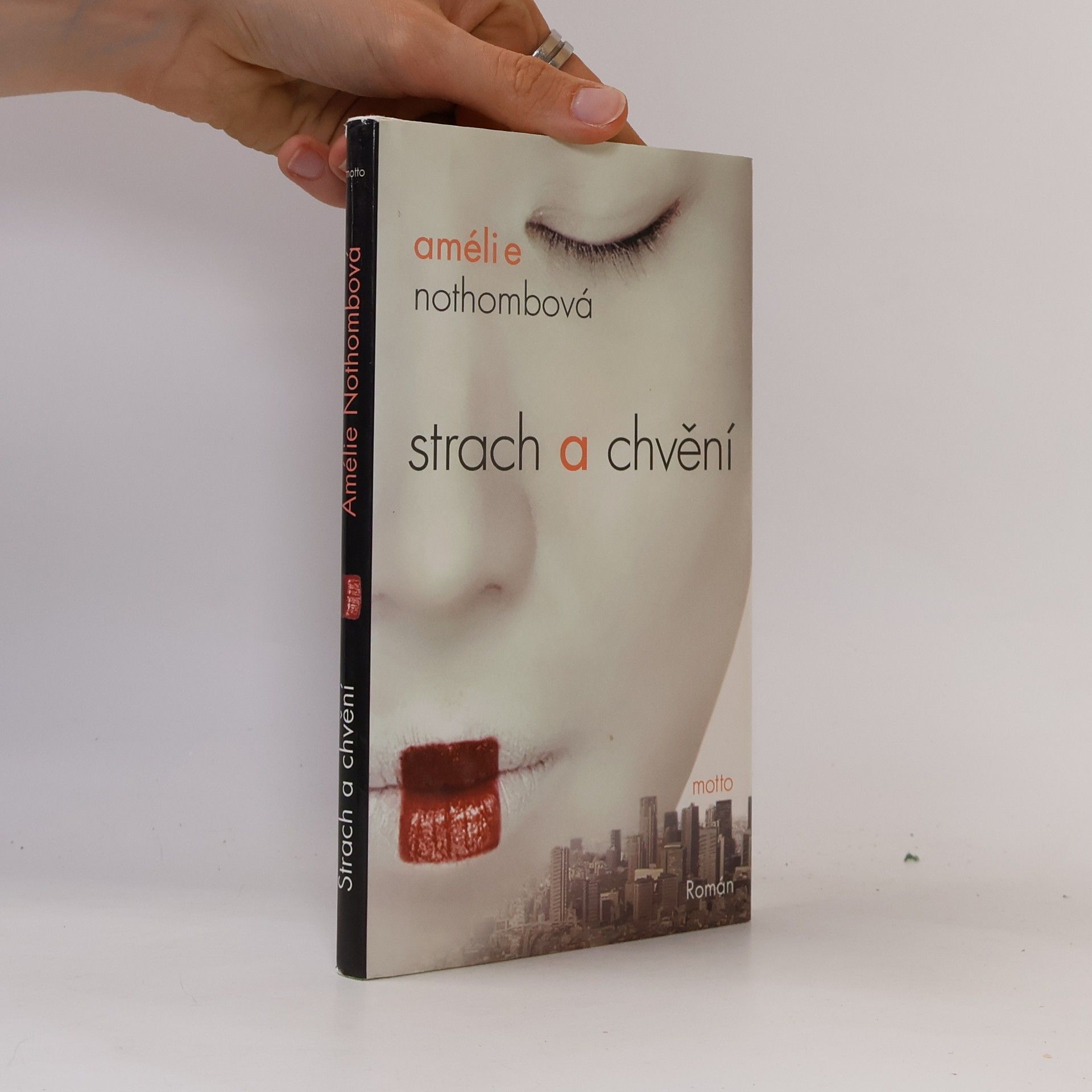Amélie Nothomb Strach a chvění
