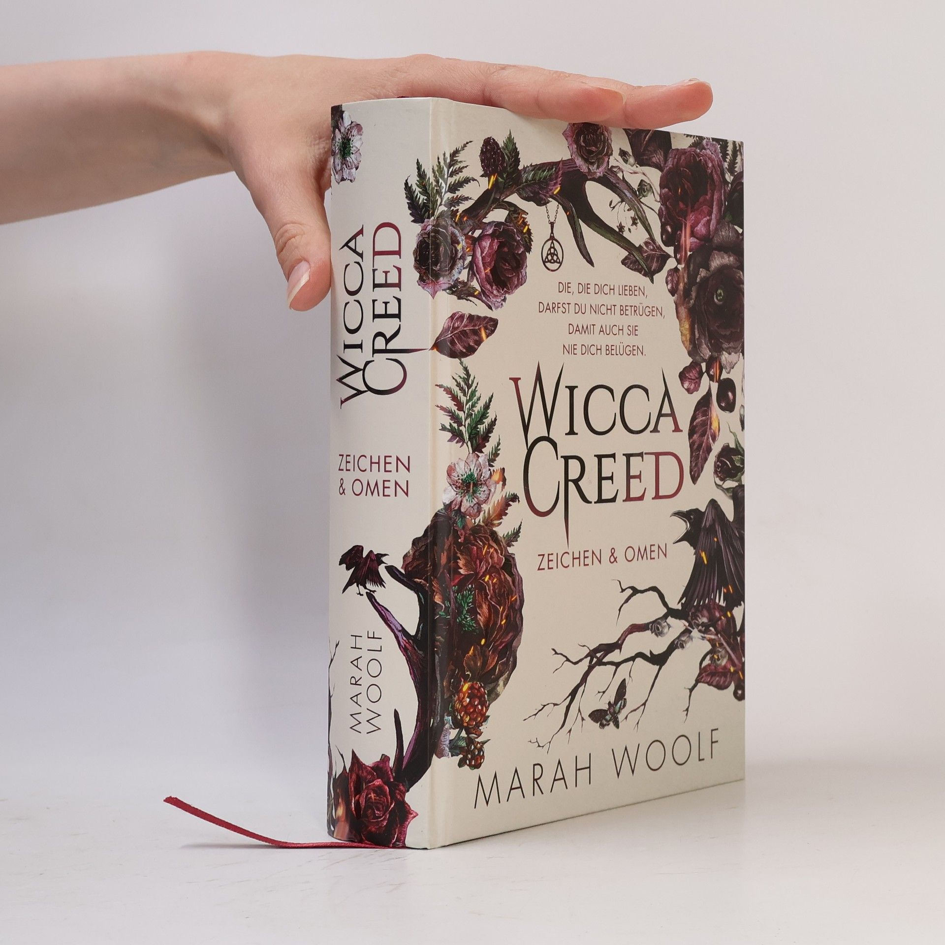 Marah Woolf WiccaCreed. Zeichen & Omen