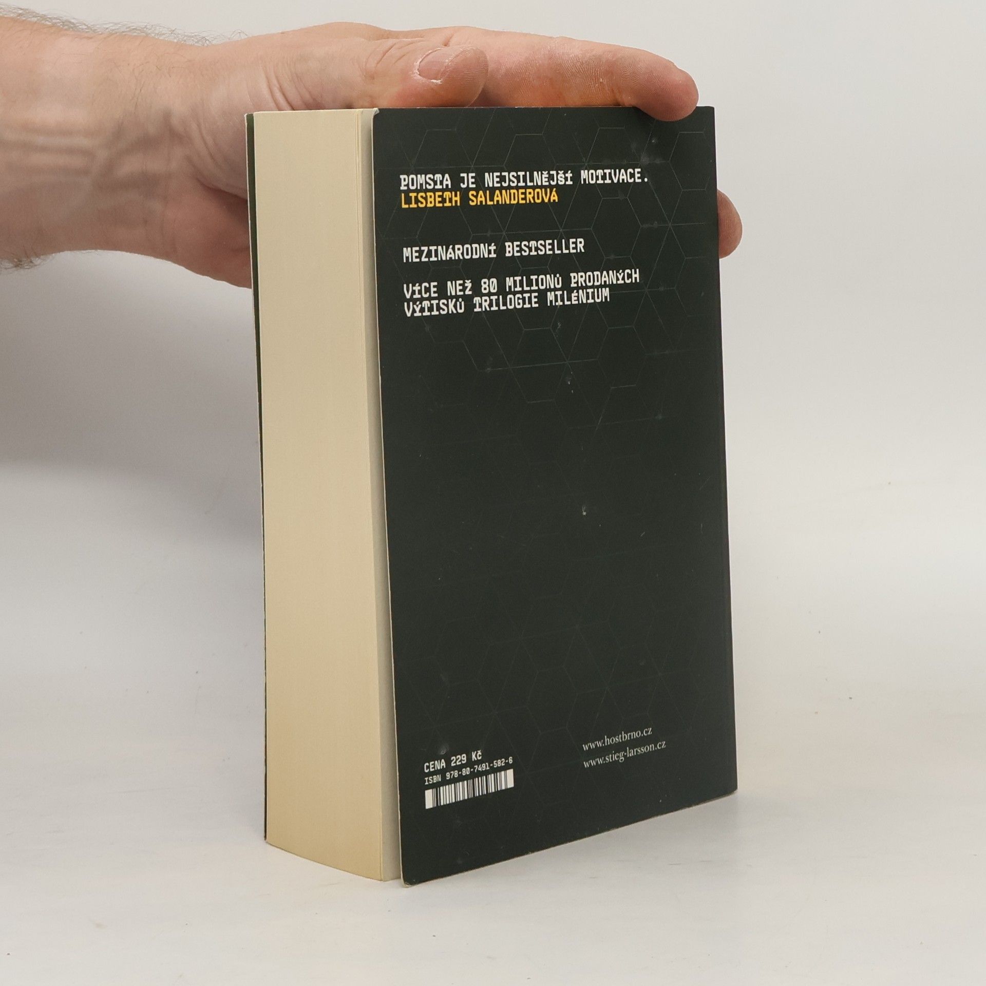Stieg Larsson Dívka, která kopla do vosího hnízda