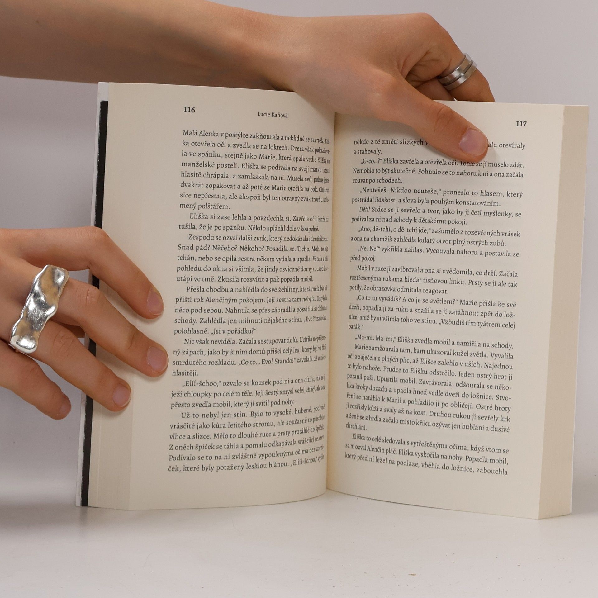 Autores varios V hrůze a krvi zrozeni