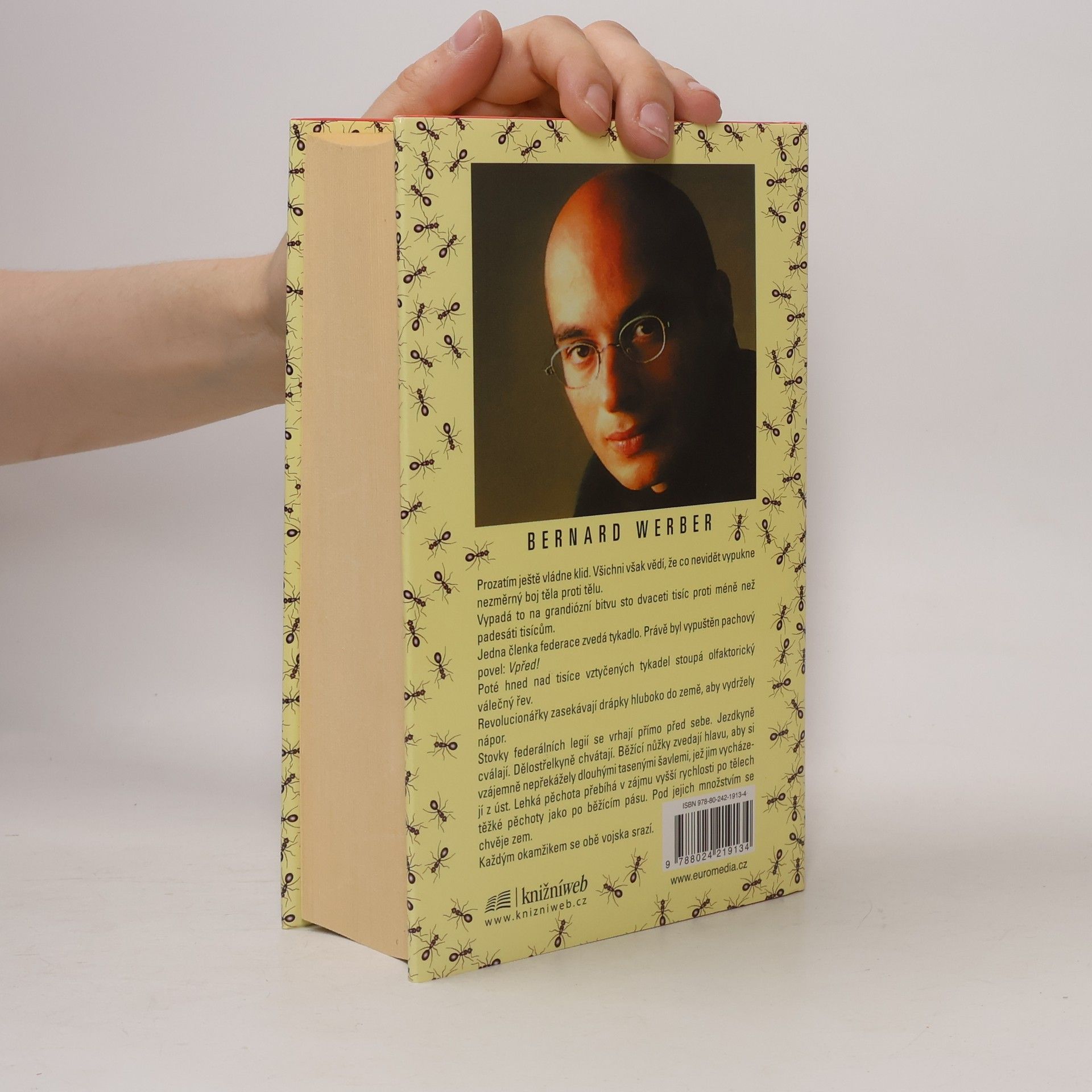 Bernard Werber Revoluce mravenců