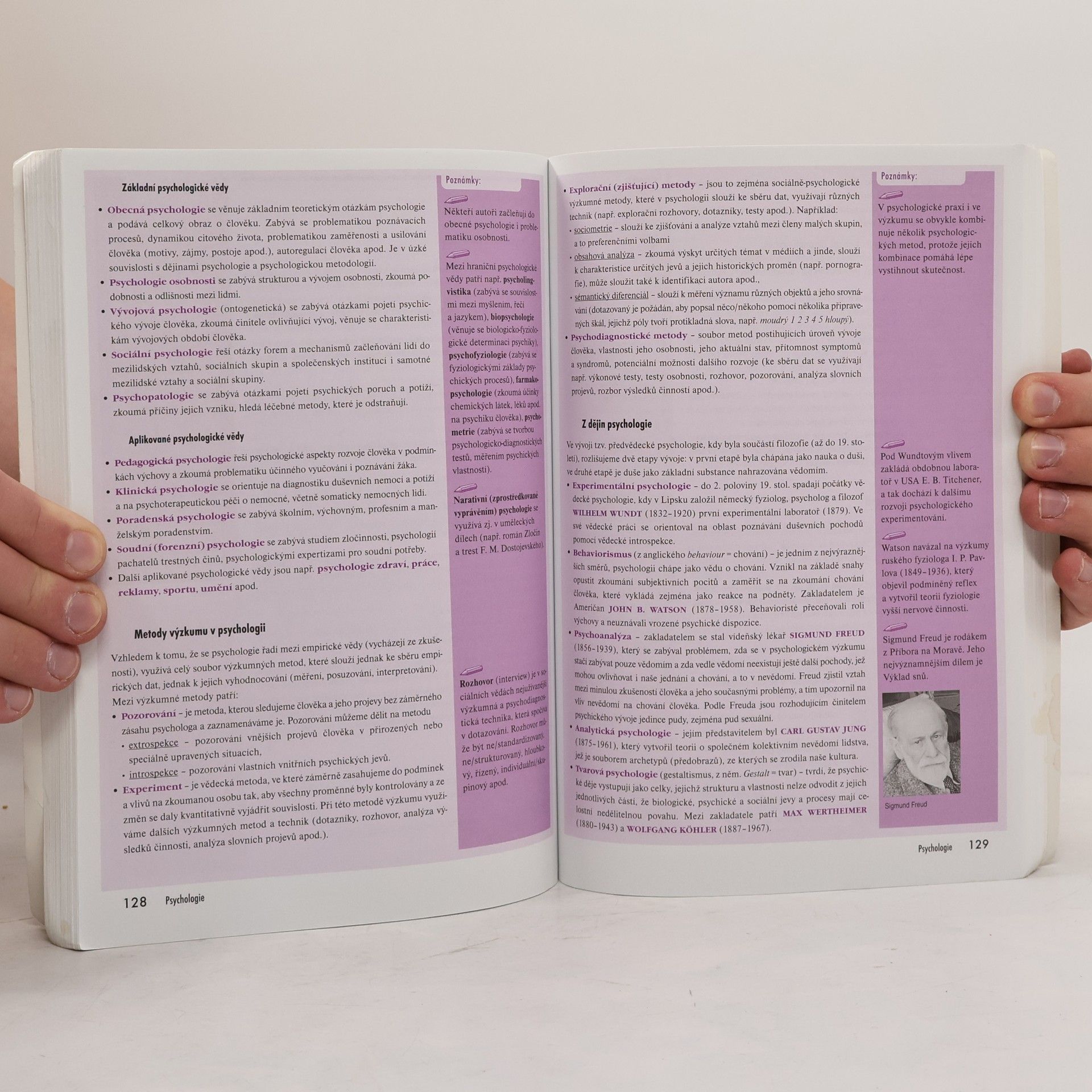 Autorenkollektiv Odmaturuj! ze společenských věd
