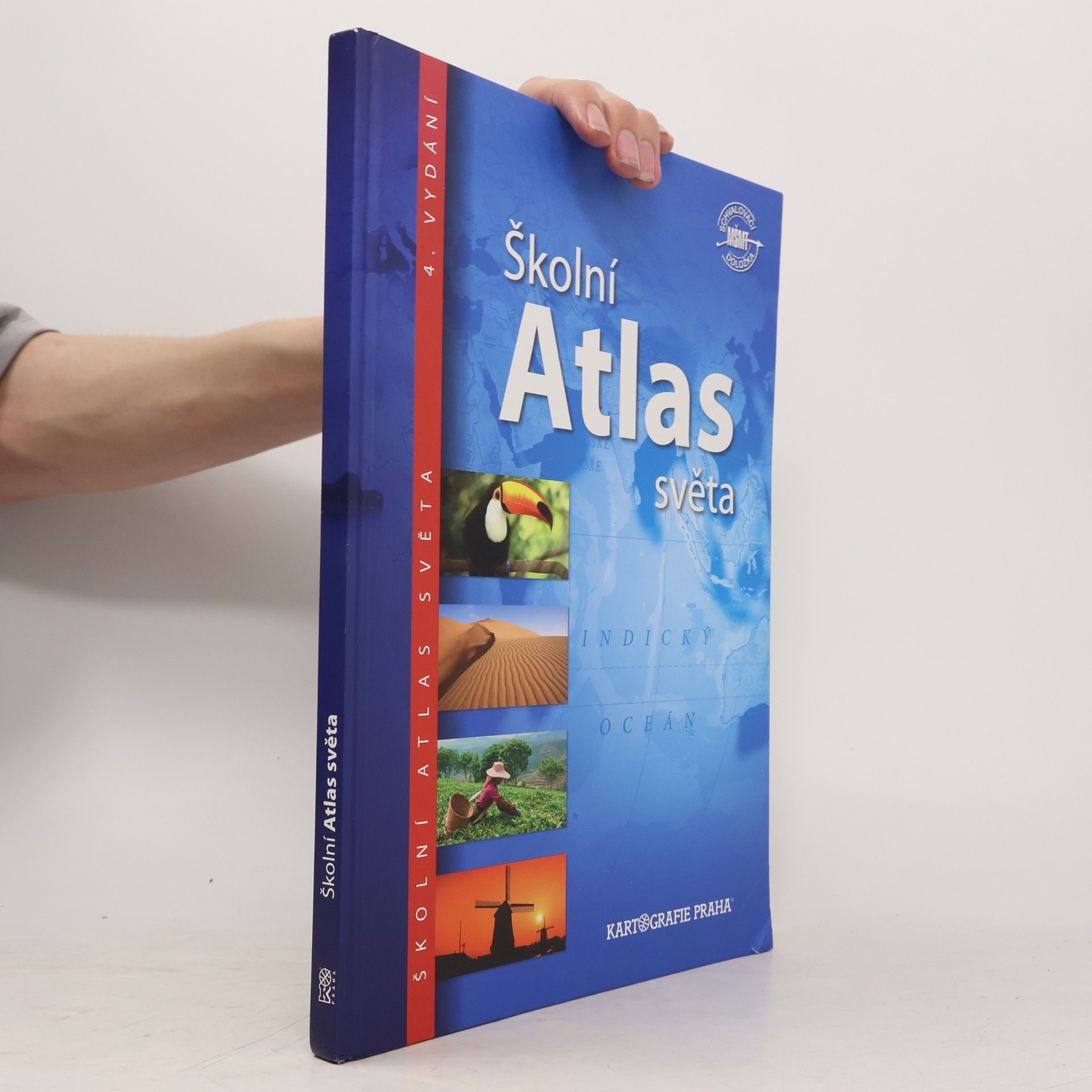 Autorenkollektiv Školní atlas světa