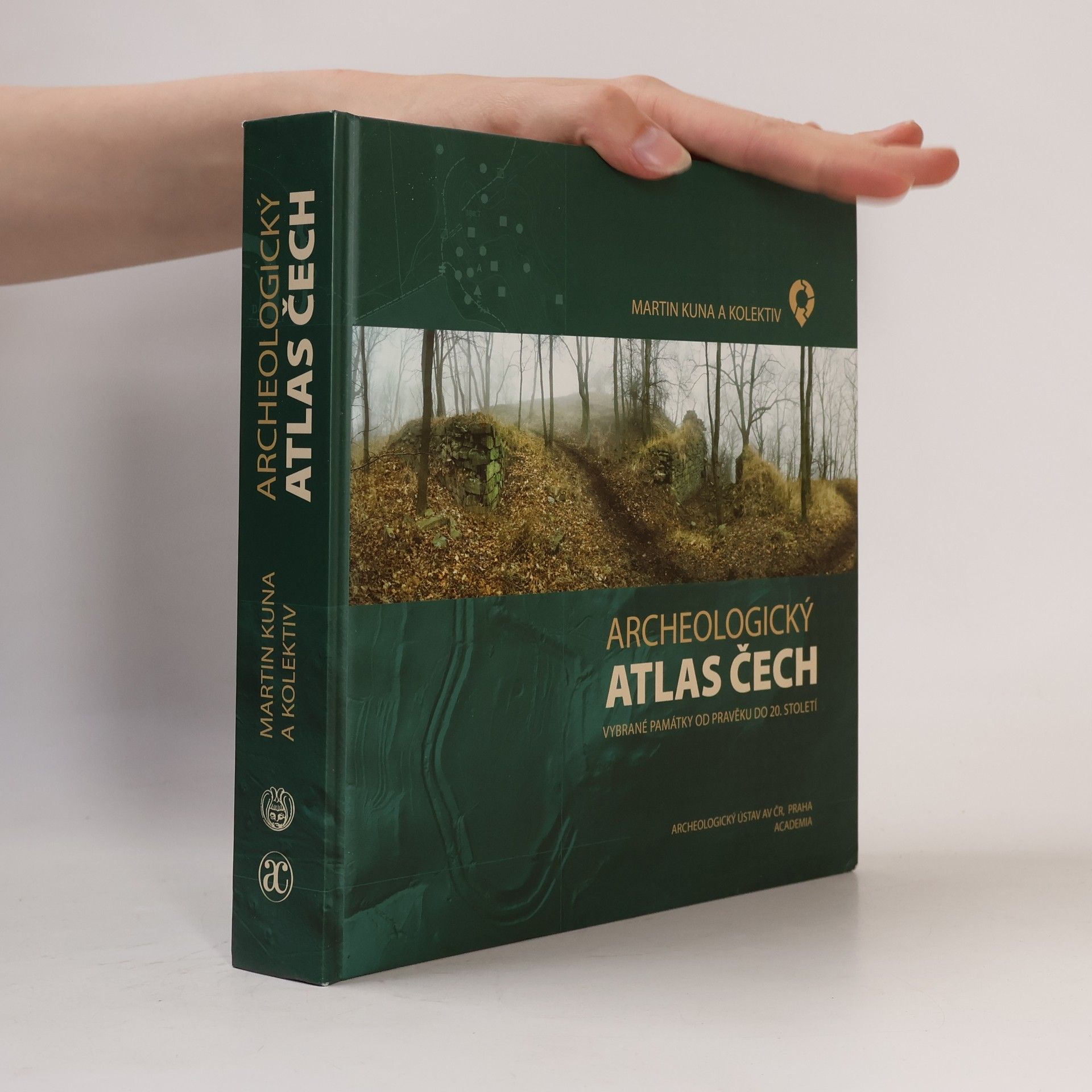 Michaela Lang Archeologický atlas Čech, vybrané památky od pravěku do 20. století - Archaeological atlas of Bohemia, selected sites from prehistory to the 20th century