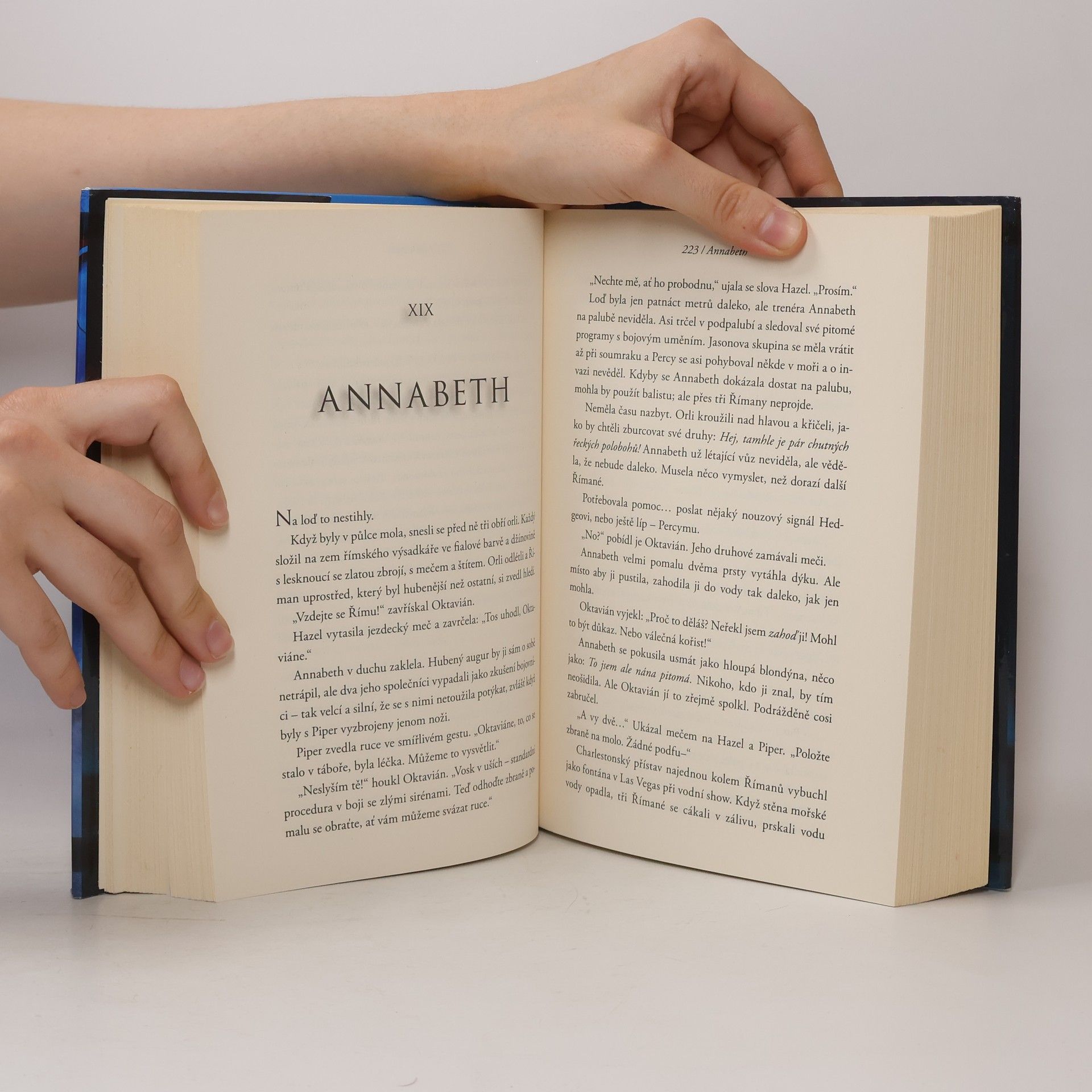 Rick Riordan Bohové Olympu. Znamení Athény