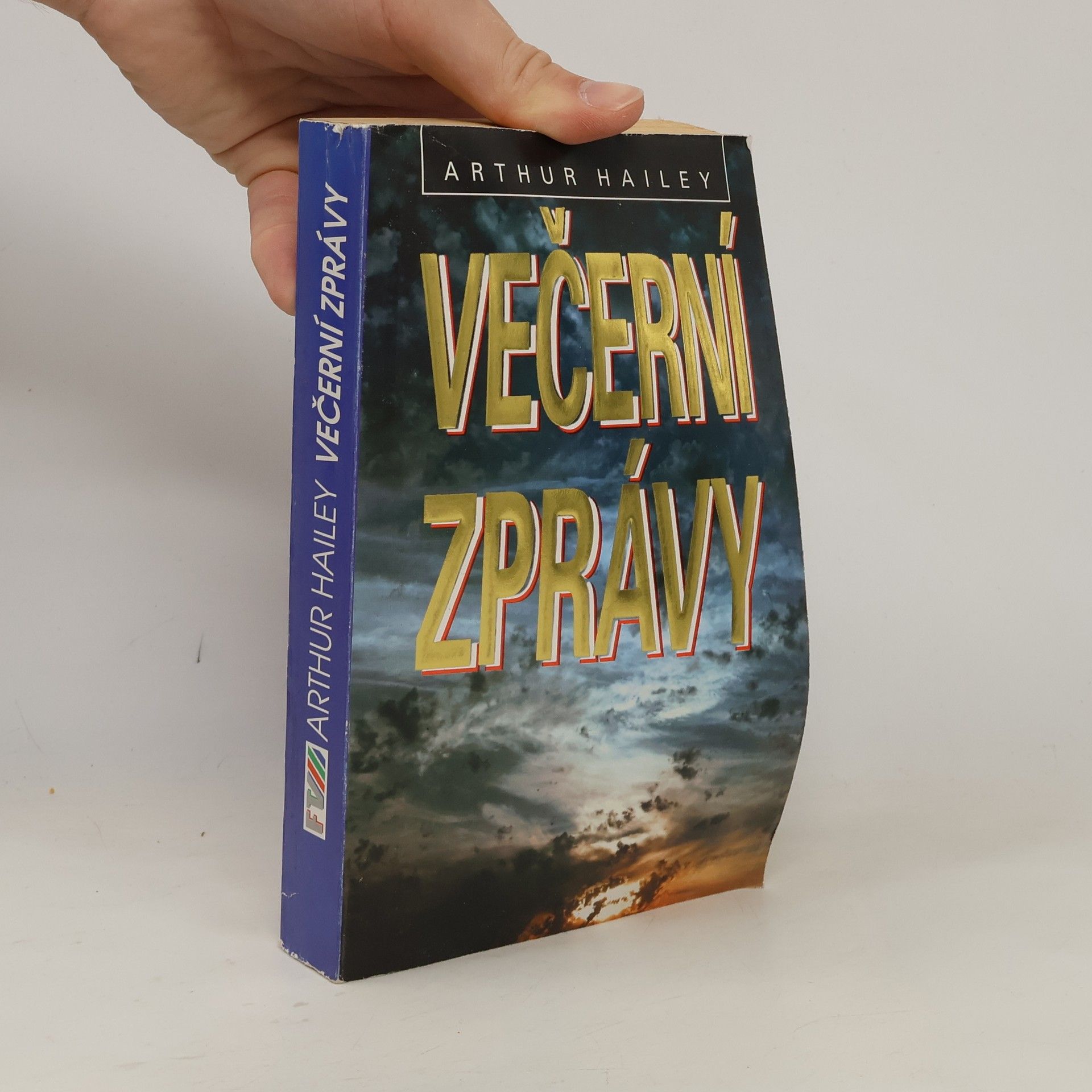 Arthur Hailey Večerní zprávy