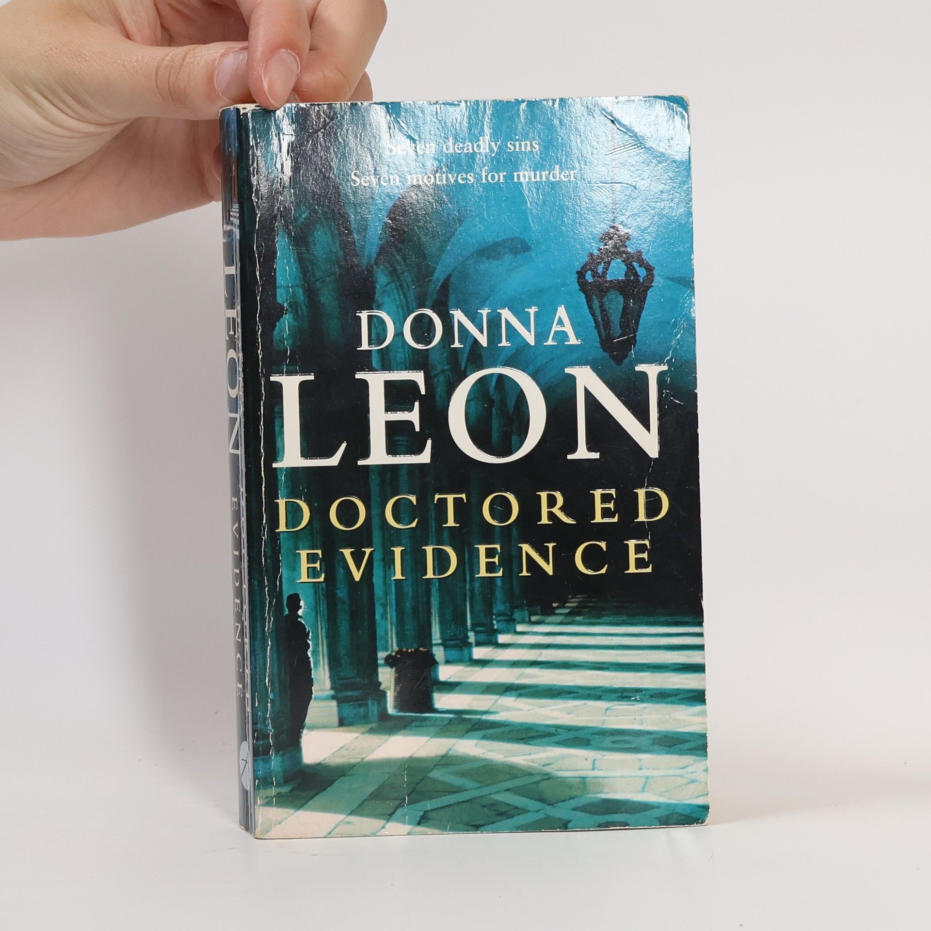 Donna Leon Doctored evidence