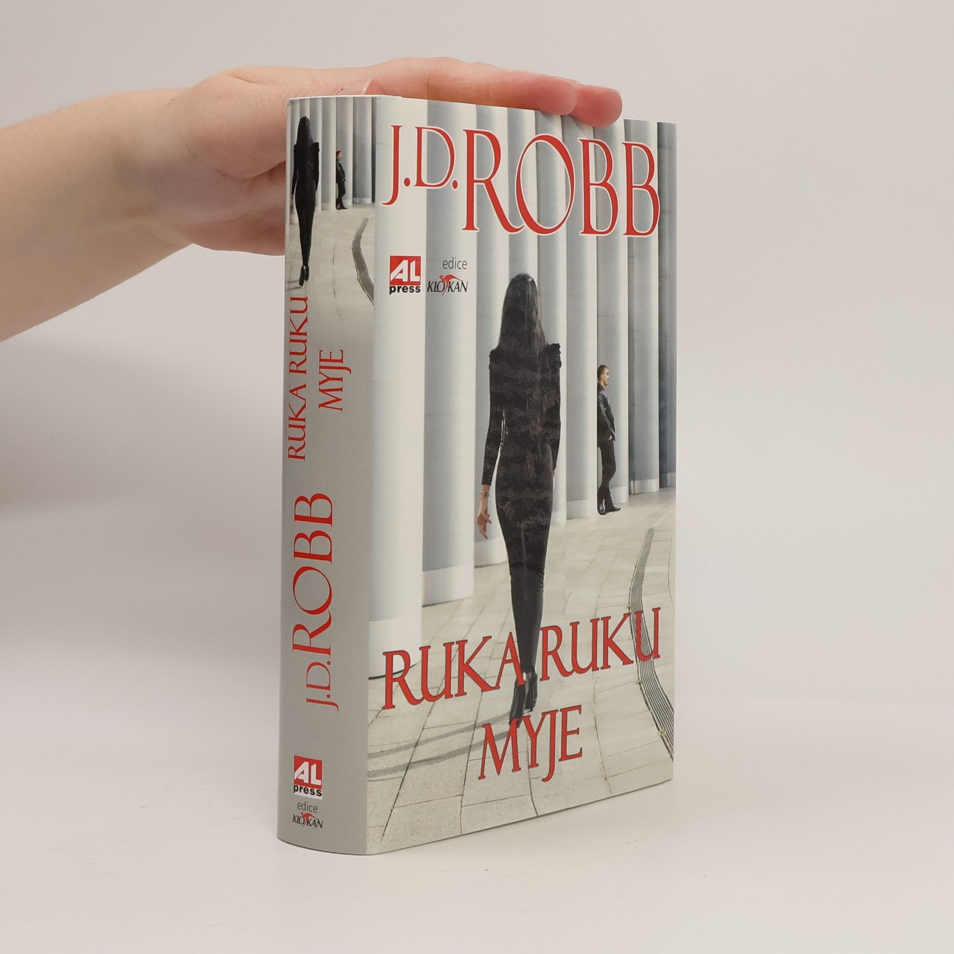 Nora Roberts Ruka ruku myje