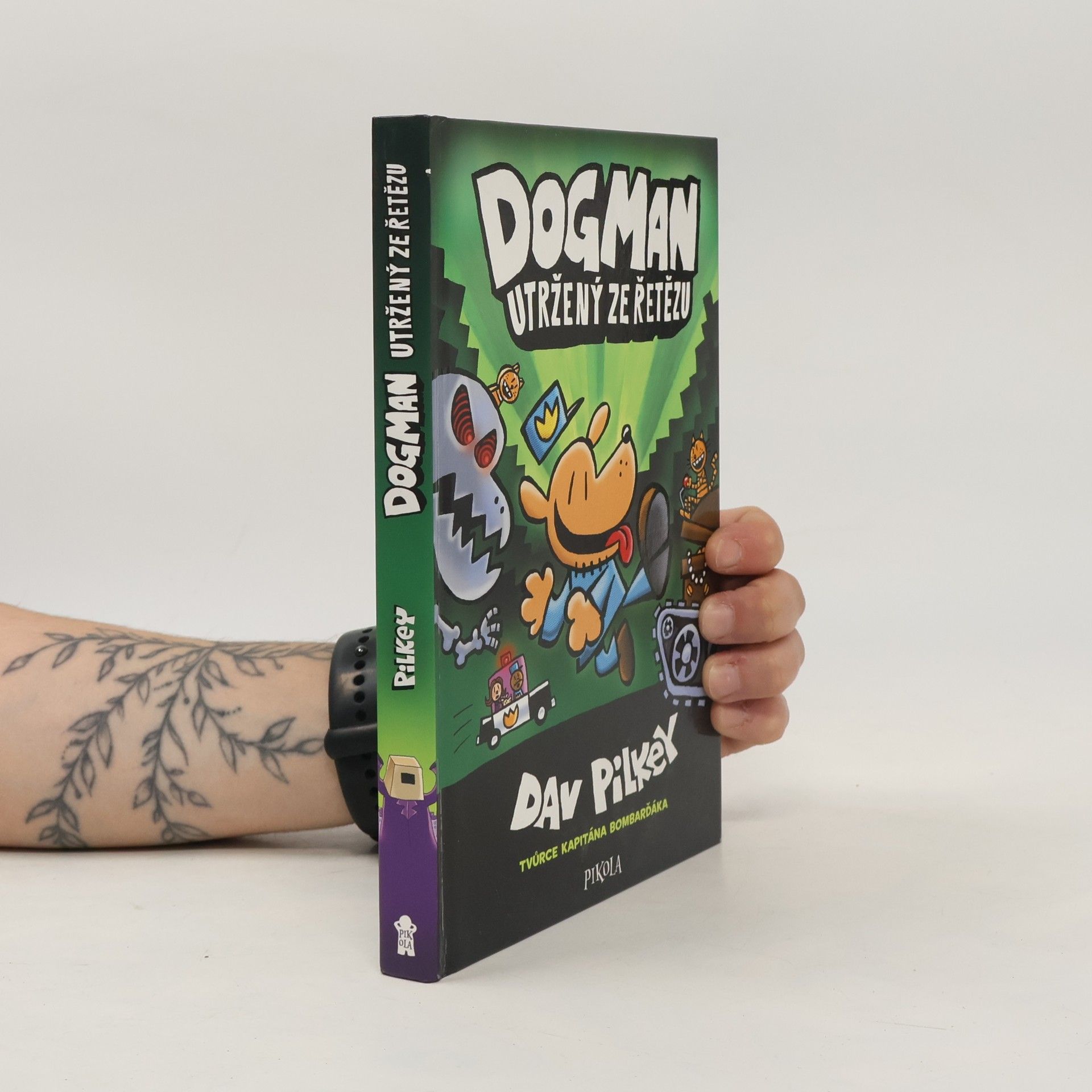 Dav Pilkey Dogman utržený ze řetězu