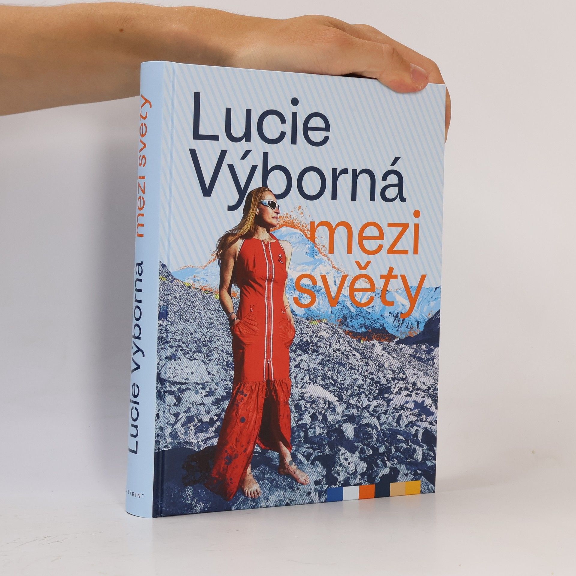 Lucie Výborná Mezi světy