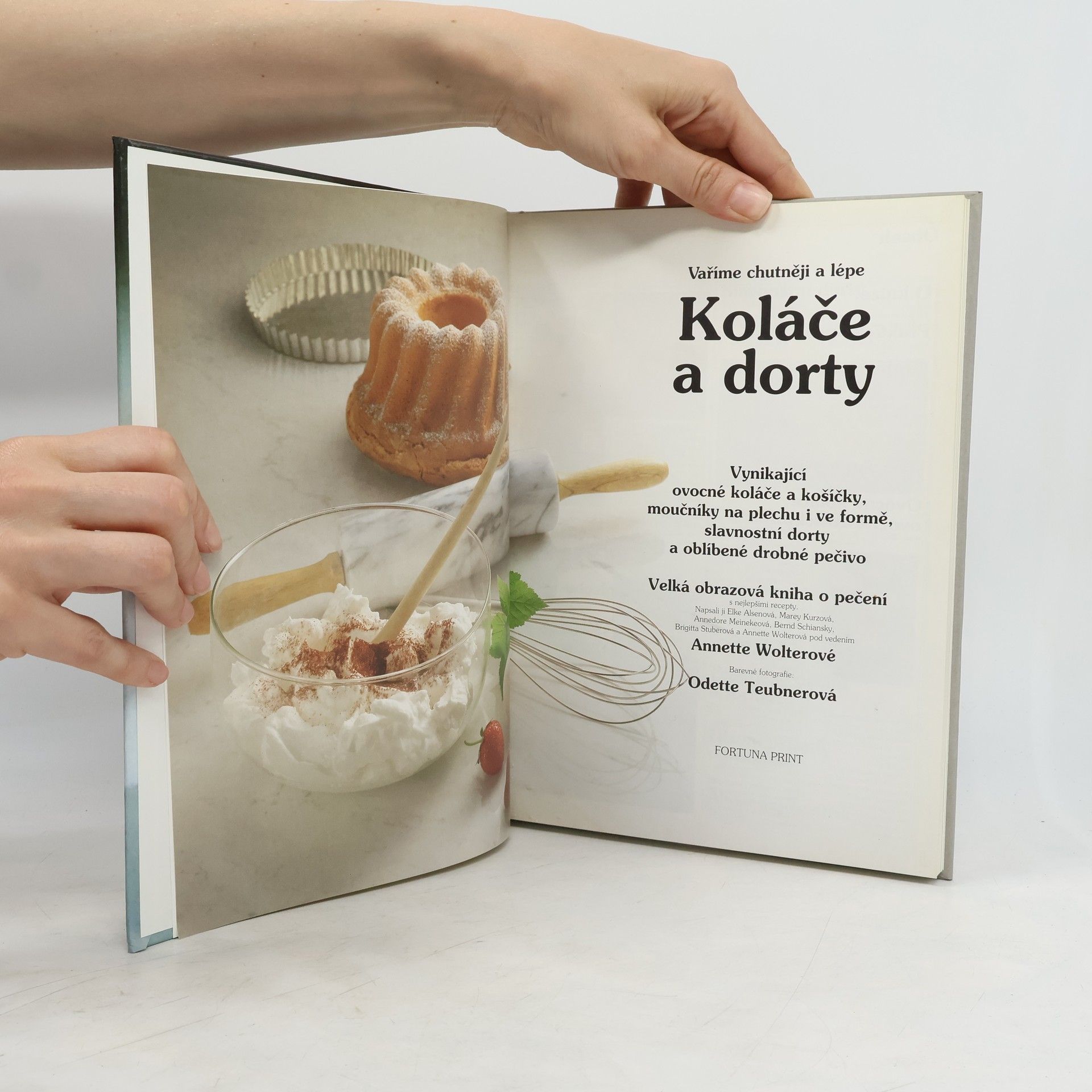 Various authors Koláče a dorty