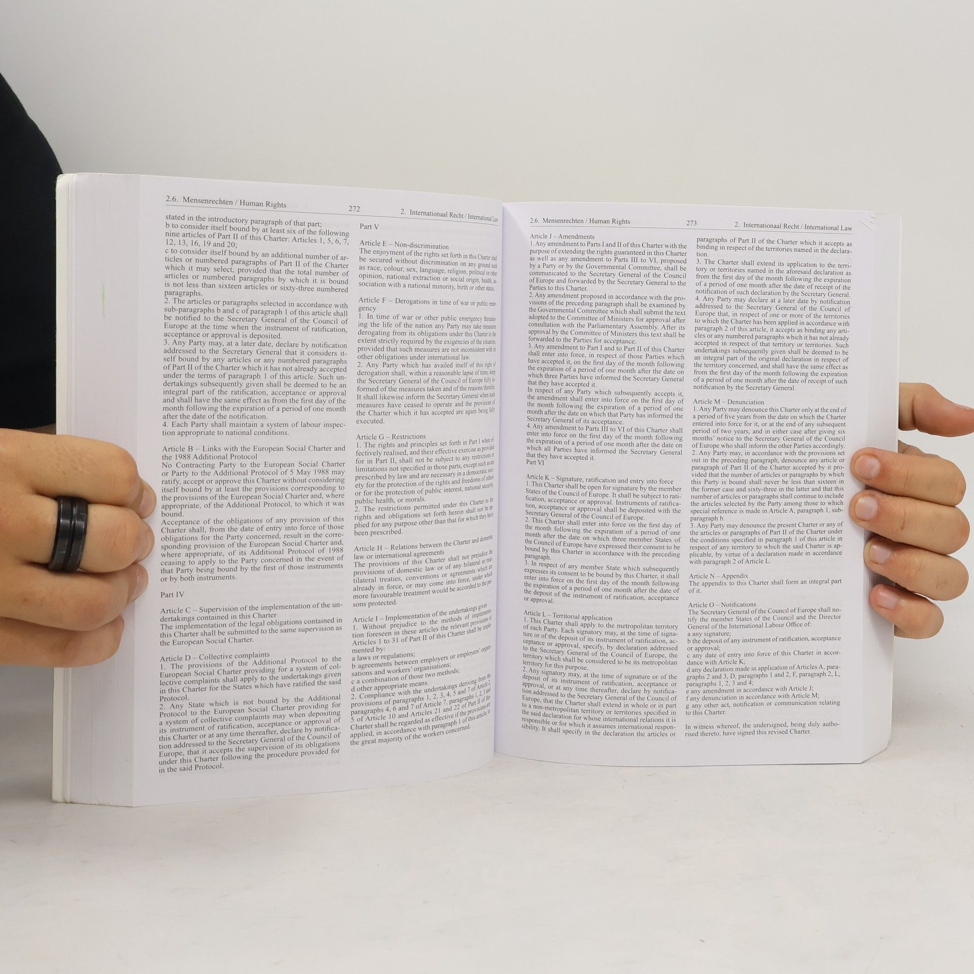 T.M.C. Asser Instituut Elementair Internationaal Recht / Elementary International Law 2013